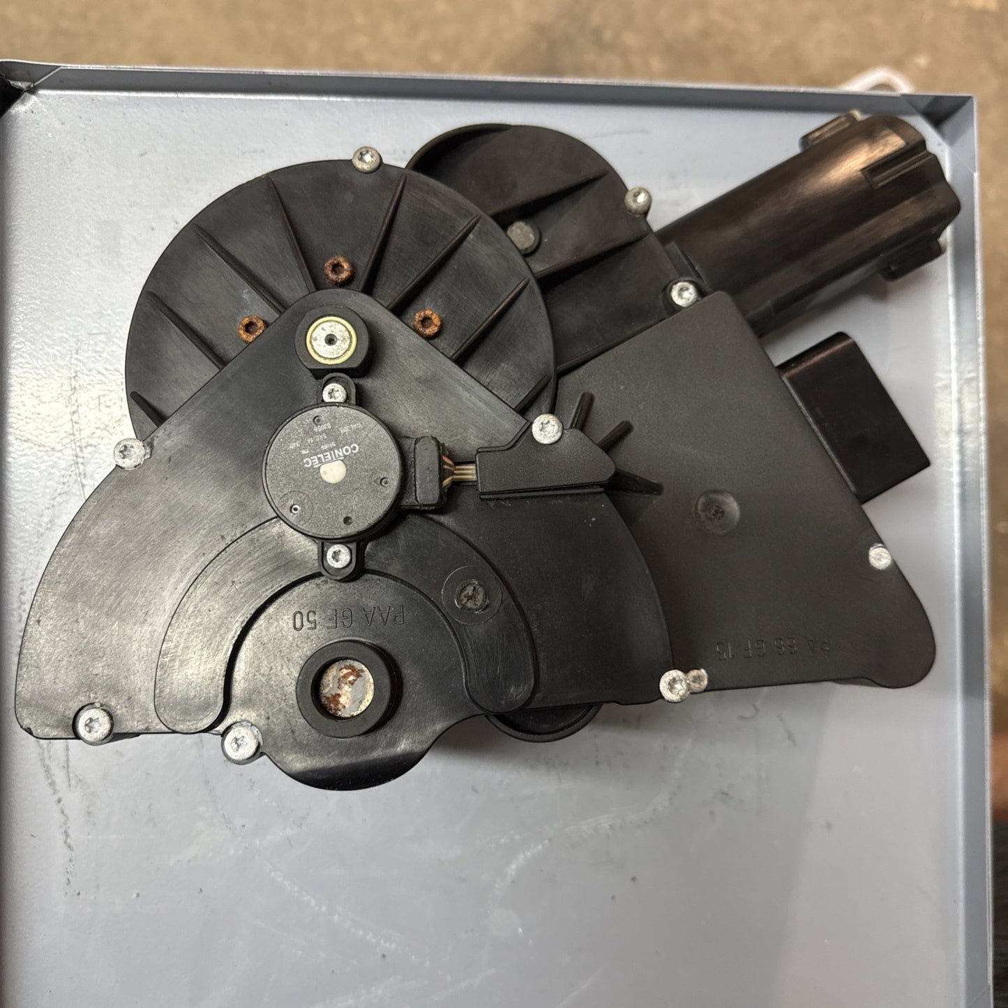 2004-2010 AUDI A8 S8 D3 Trunk Lid Motor Actuator Pull Down 4E0827852G OEM