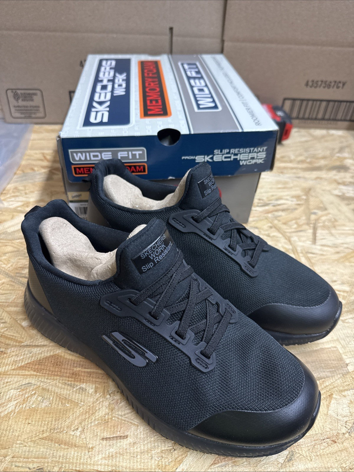 NEW Skechers Work Shoes Women's Size US 8 Black Slip Resistant Sneakers 77222W