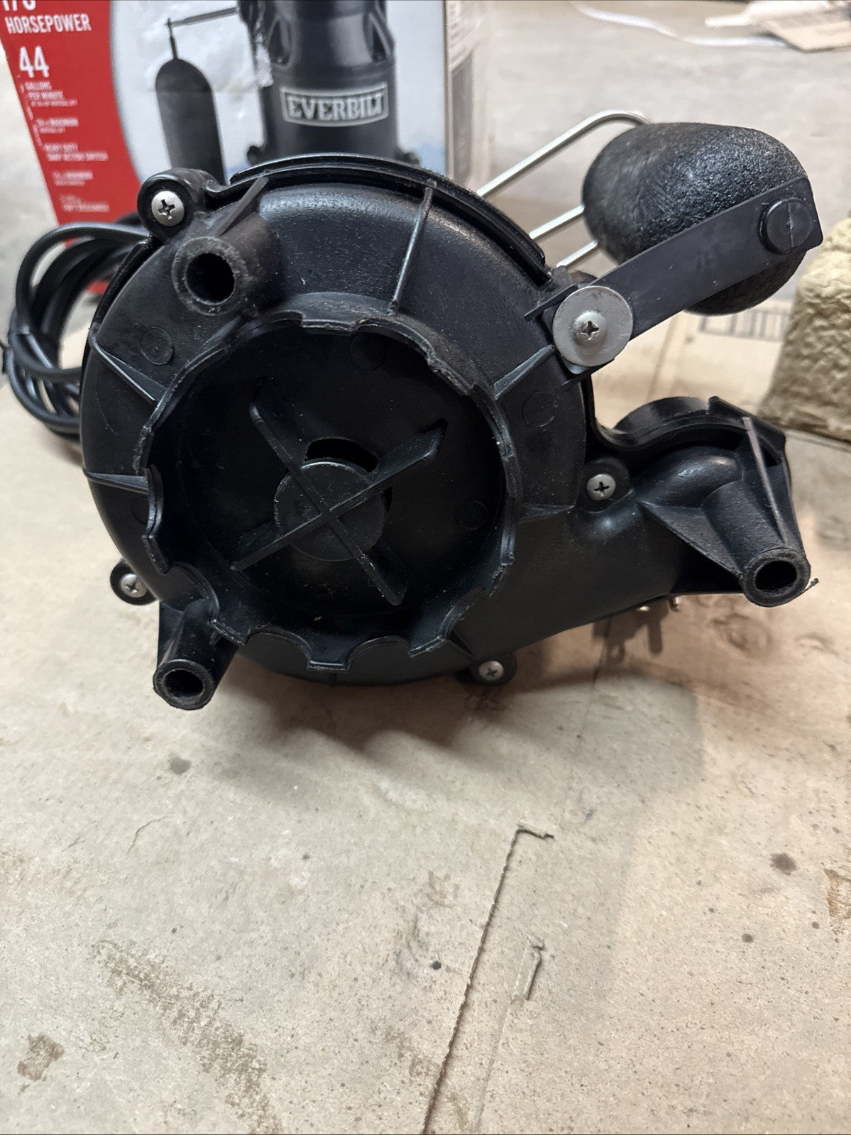 Everbilt 1/3 HP Cast Iron Submersible Sump Pump Used