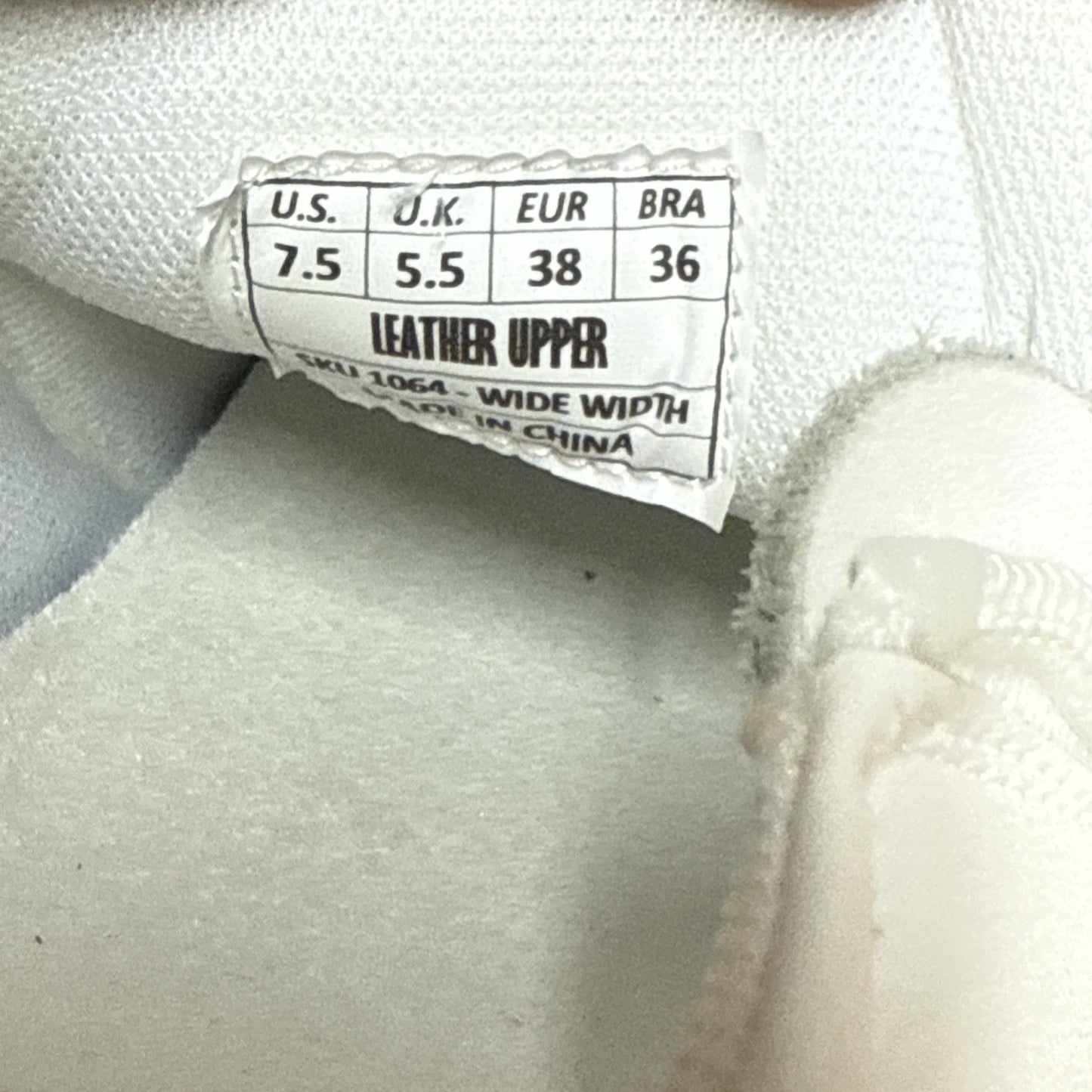 24 HOUR COMFORT Ester Women's 7.5 Wide Width Slip-On Leather Loafers Nurse