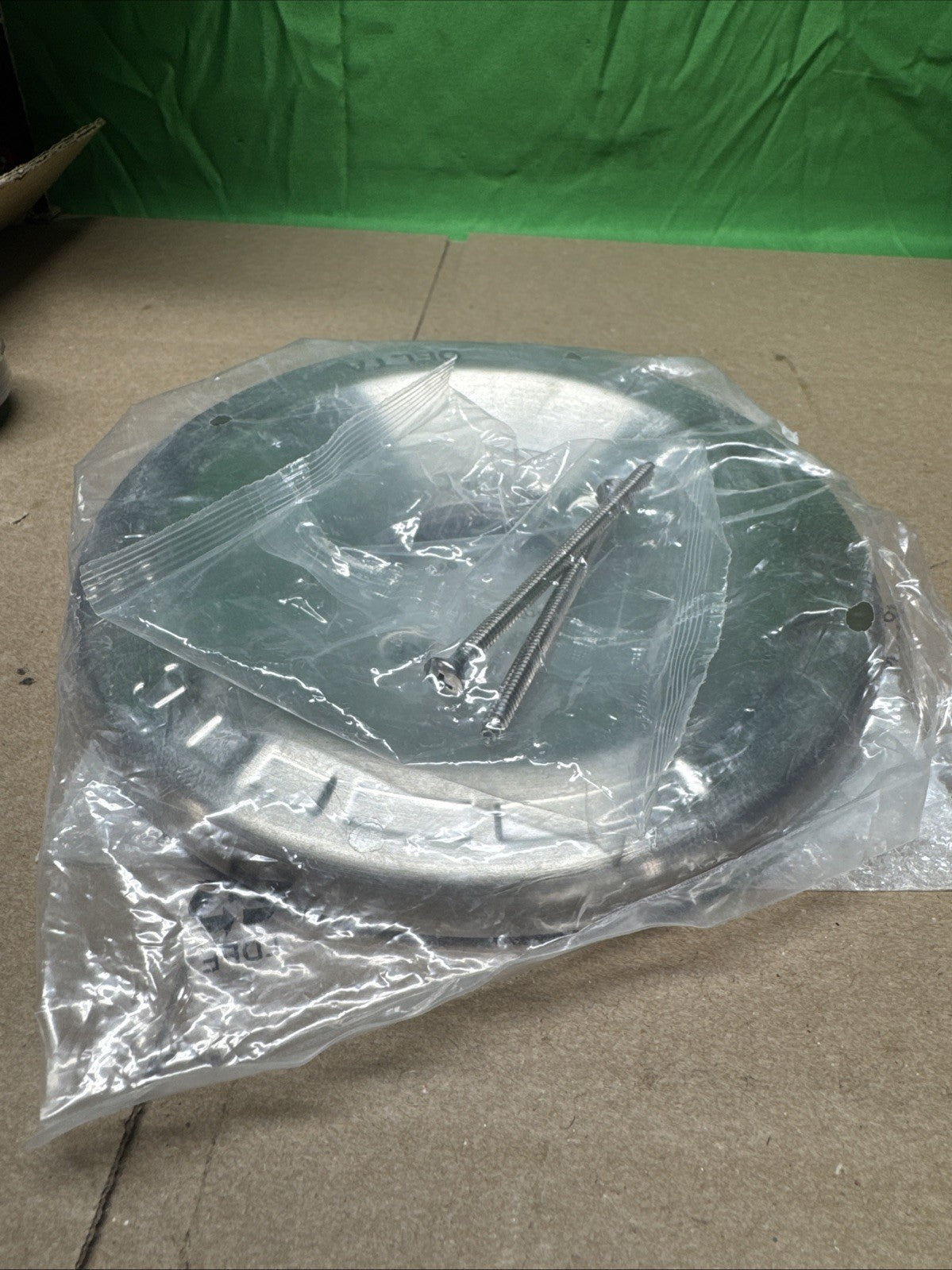 Delta B114900C-SS Tub/ Shower Faucet, Brushed Nickel, Single-Handle Valve Includ