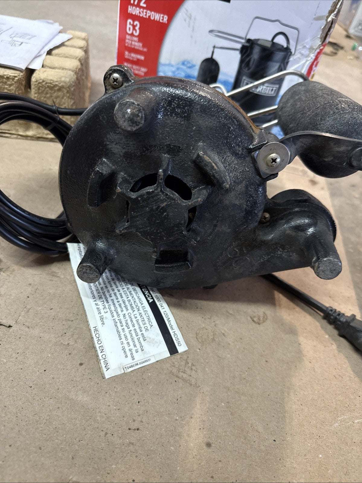 Everbilt 1/2 HP Cast Iron Sump Pump Model # HDS50 Used