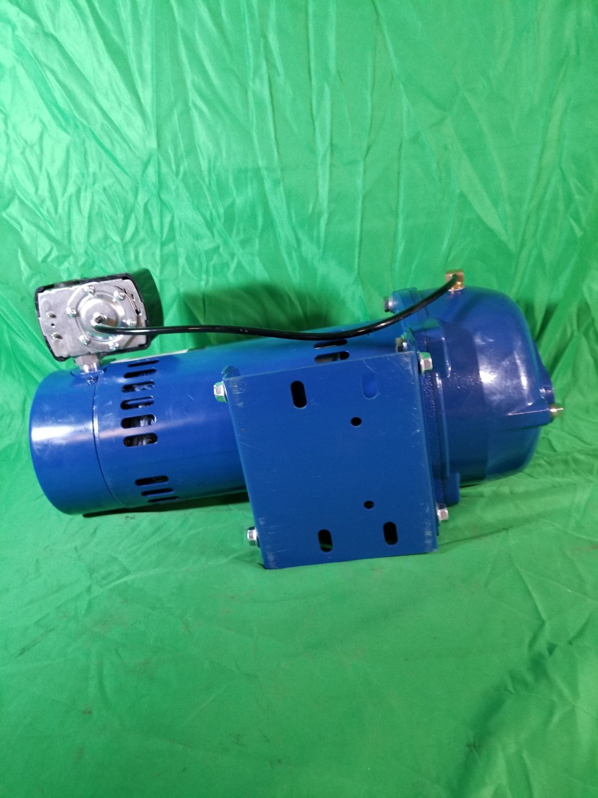 Everbilt 1 HP Professional Convertible Jet Pump NEW OPEN BOX**