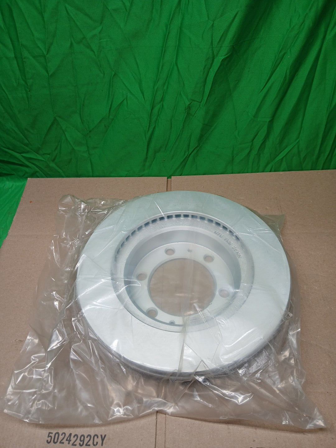 Raybestos 980670FZN Disc Brake Rotor-Element3 Coated for 2022-2023 Toyota Tacoma