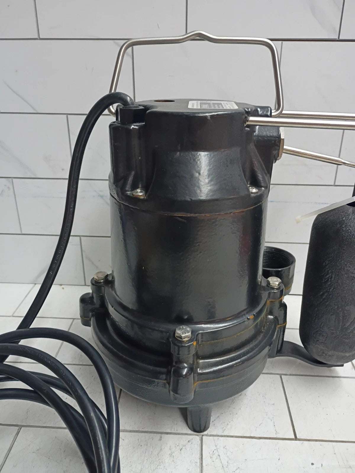 Everbilt HDS50 1/2 HP Cast Iron Sump Pump Used, Read Description
