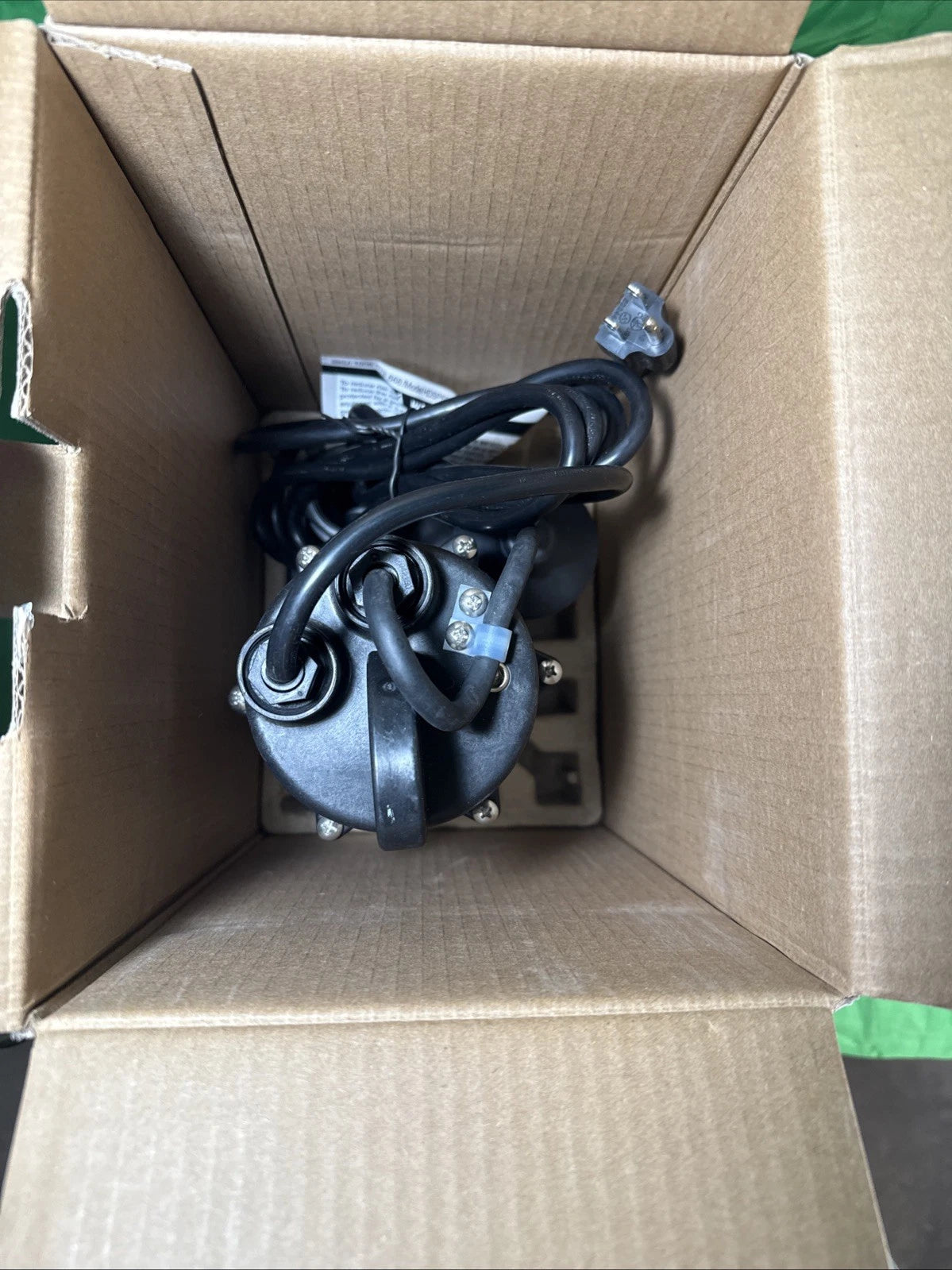 Everbilt HDSP50W 1/2 HP Submersible Aluminum Sump Pump with Tethered Switch