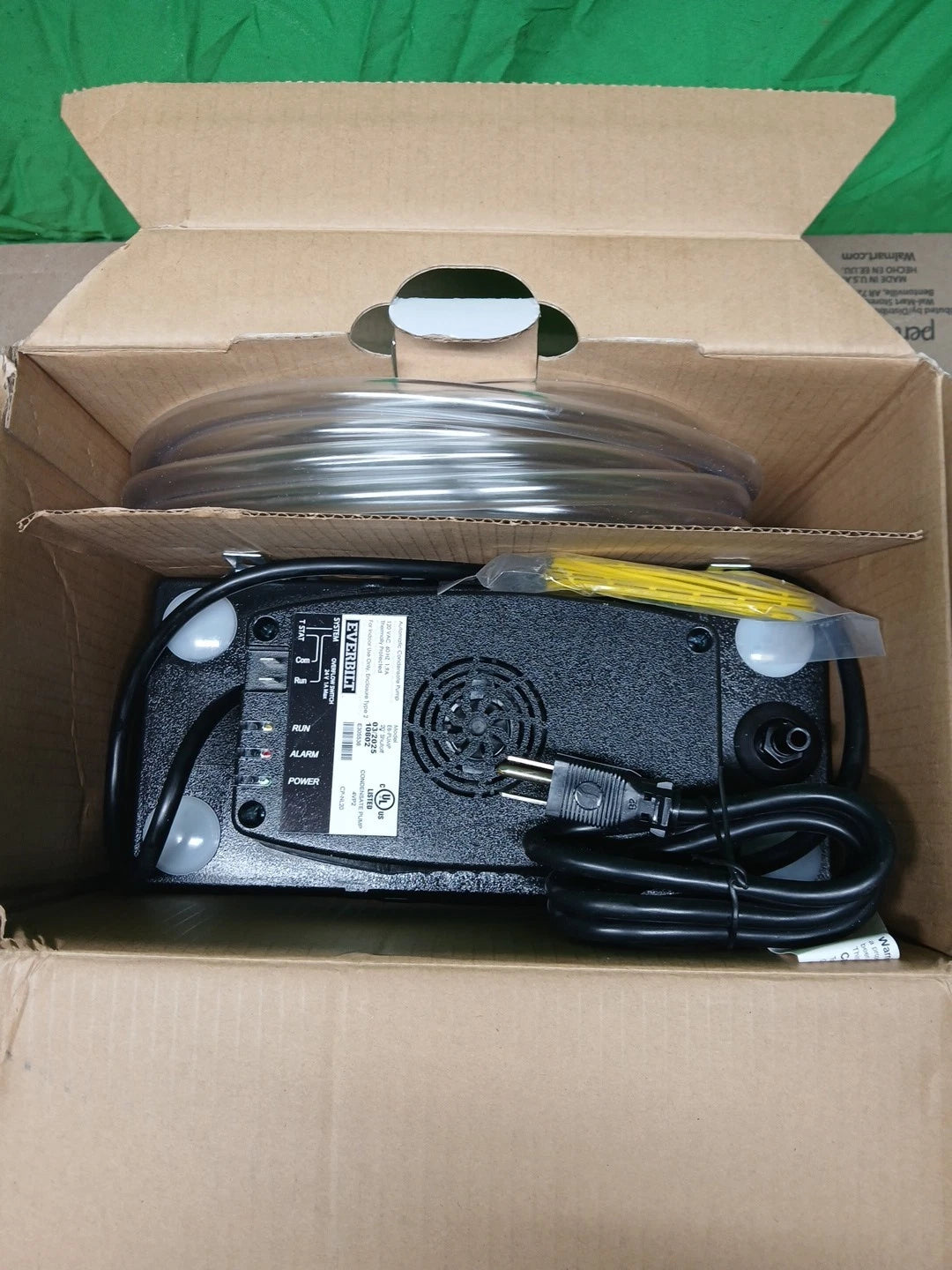 Everbilt 120-Volt Condensate Pump w/Hose EB-PUMP-T HVAC Pump - Open Box