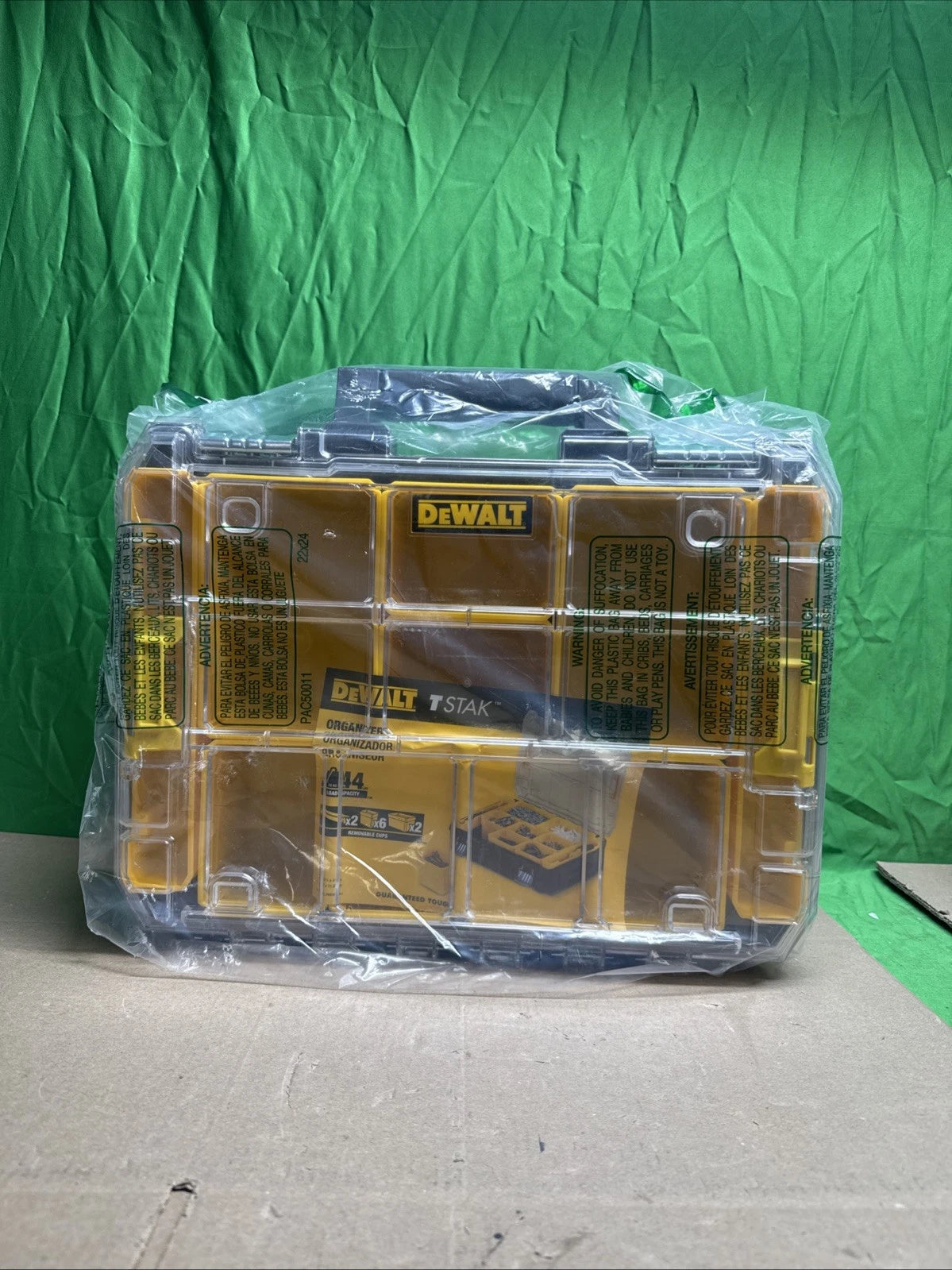 dewalt small parts tool storage organizer stackable removeable 9-compartment new