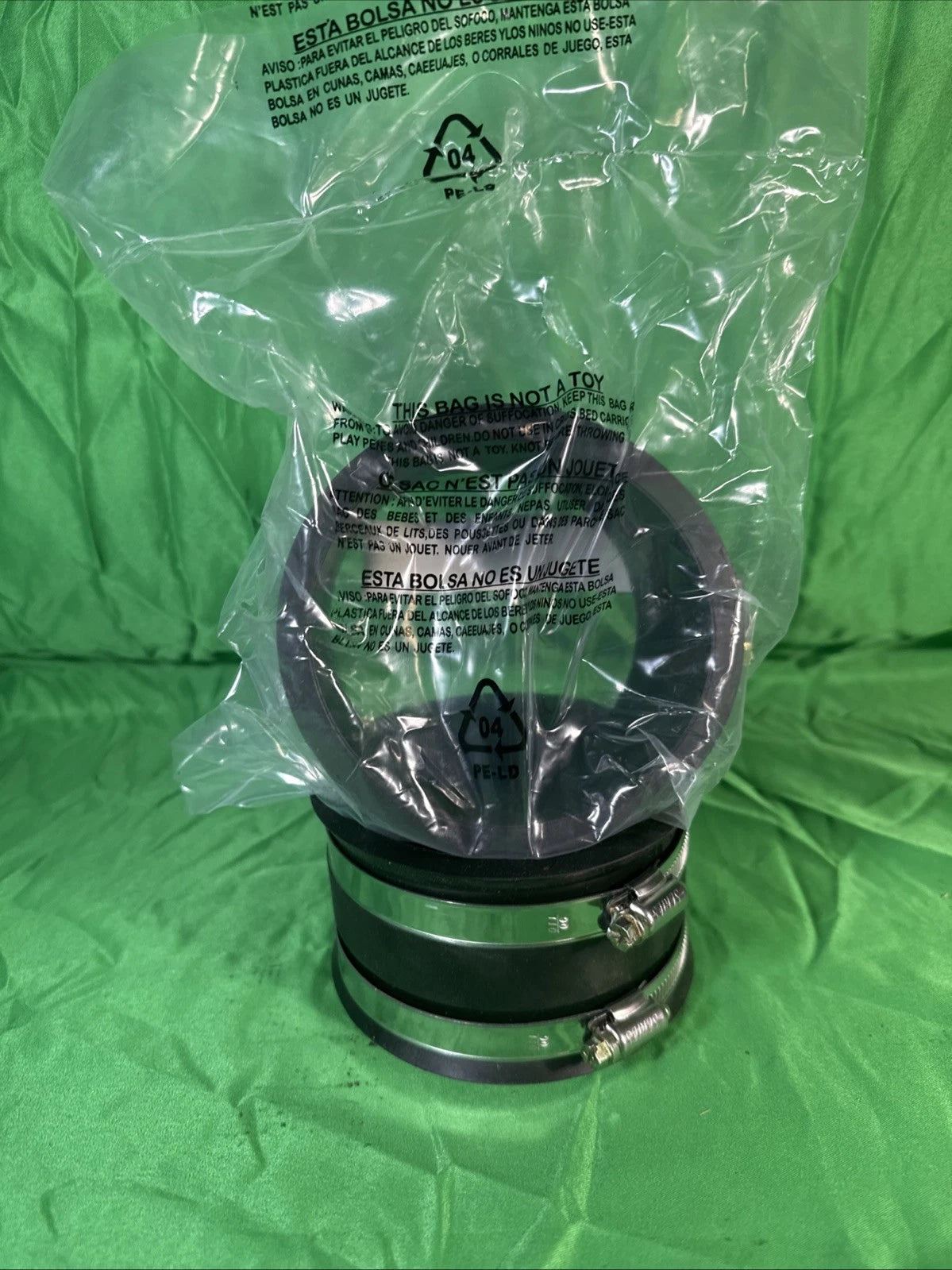POWERTEC 70149 4 Inch Dust Control Flex Cuff with Steel Hose Clamps. *READ DISC*