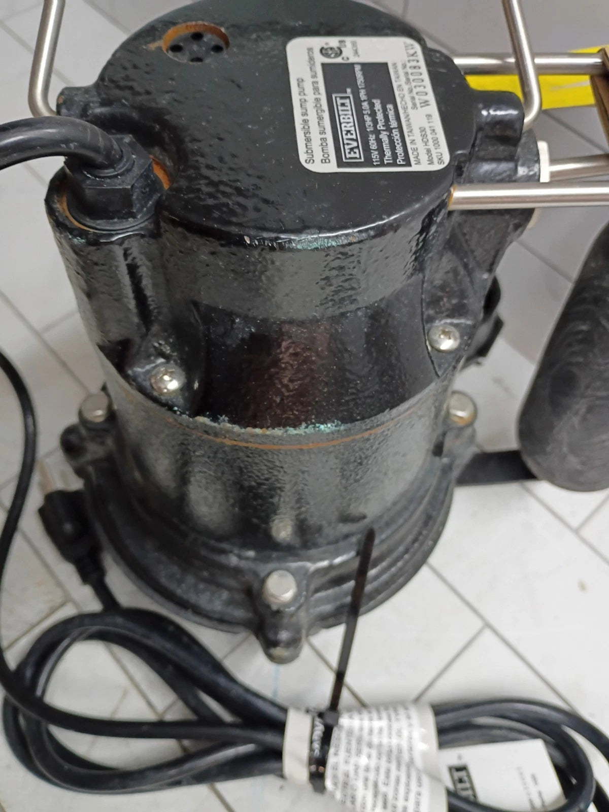 Everbilt S02160925 1/3 HP Cast Iron Submersible Sump Pump Open Box Read*
