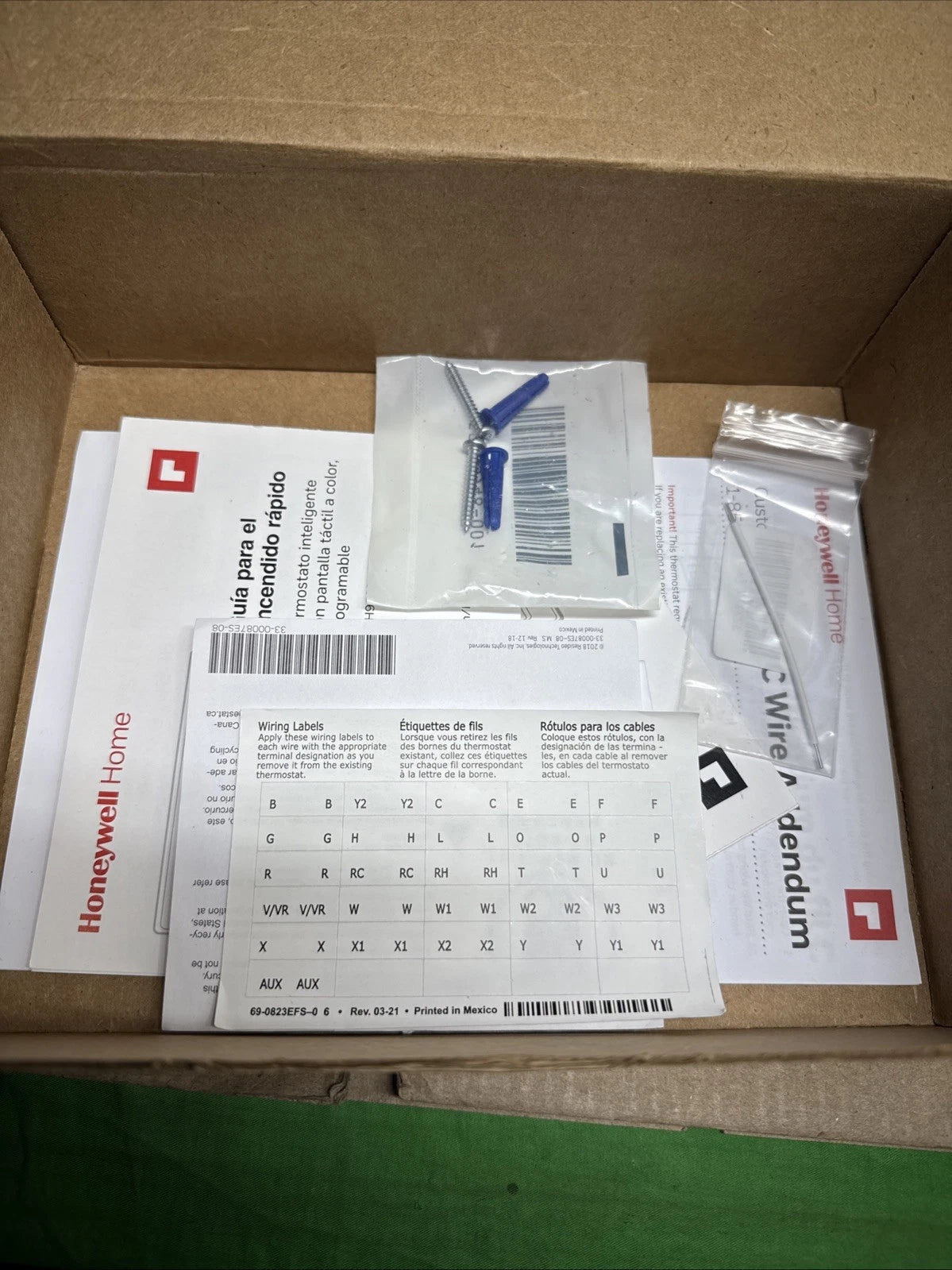 Honeywell Home RENEWRTH9585WF/U Smart Color Thermostat Silver