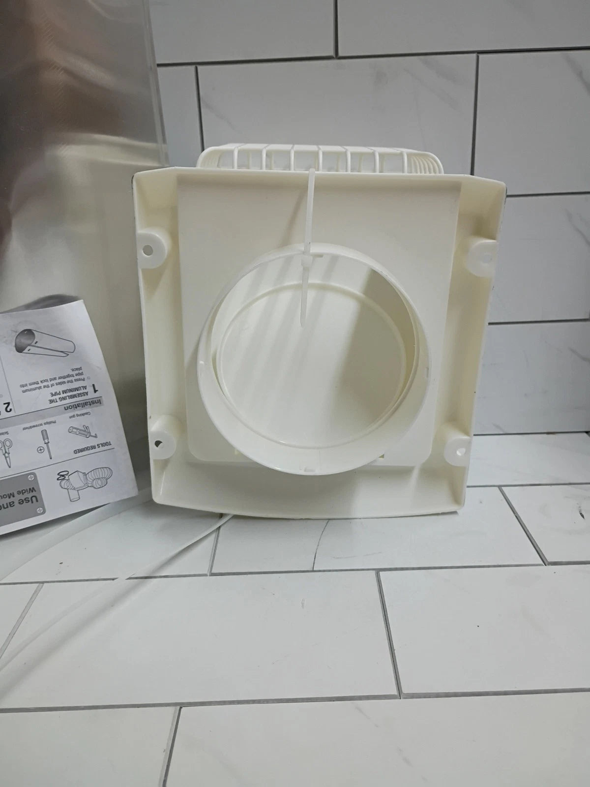 Everbilt TD48PMKHD6 Louvered 4" x 8' wide Mouth Vent Kit with guard New Open Box