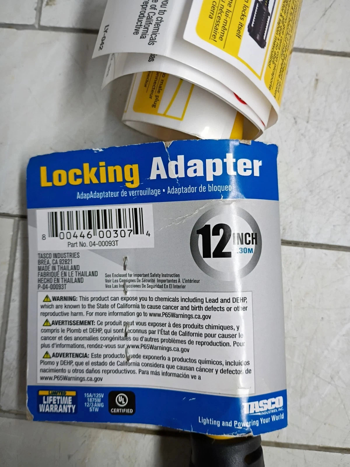 Tasco 04-00093T 1 Foot - 12 Guage Locking Adapter Lock 15A Plugto 20A Open Box