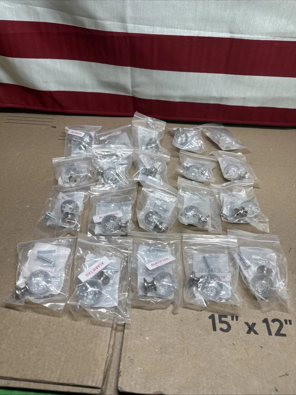 20-pack LibertyBubble Glass 1-1/8 in. (29 mm) Vintage Satin Nickel and Clear..