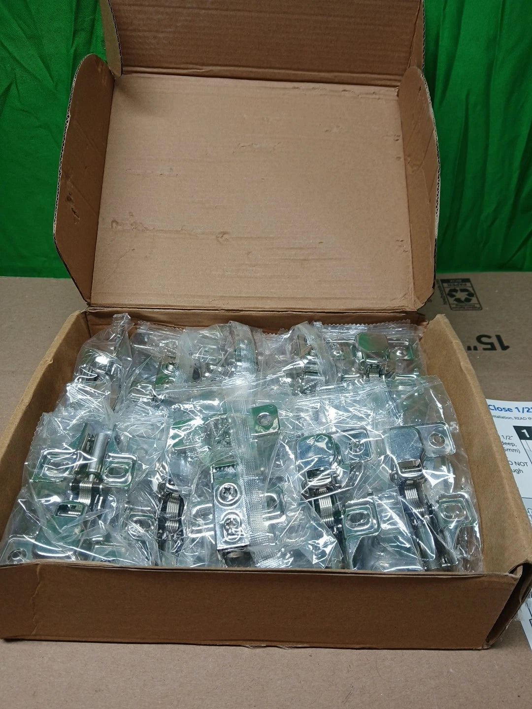 20 Pack Soft Close Cabinet Door Hinges for 1/2" Partial Overlay Cupboard, 100 De