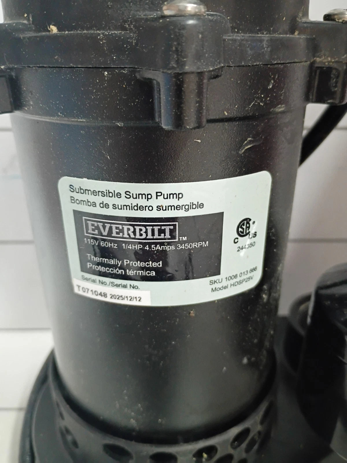 Everbilt HDSP25V 1/4 HP Aluminum Submersible Sump Pump Vertical Switch,, Used