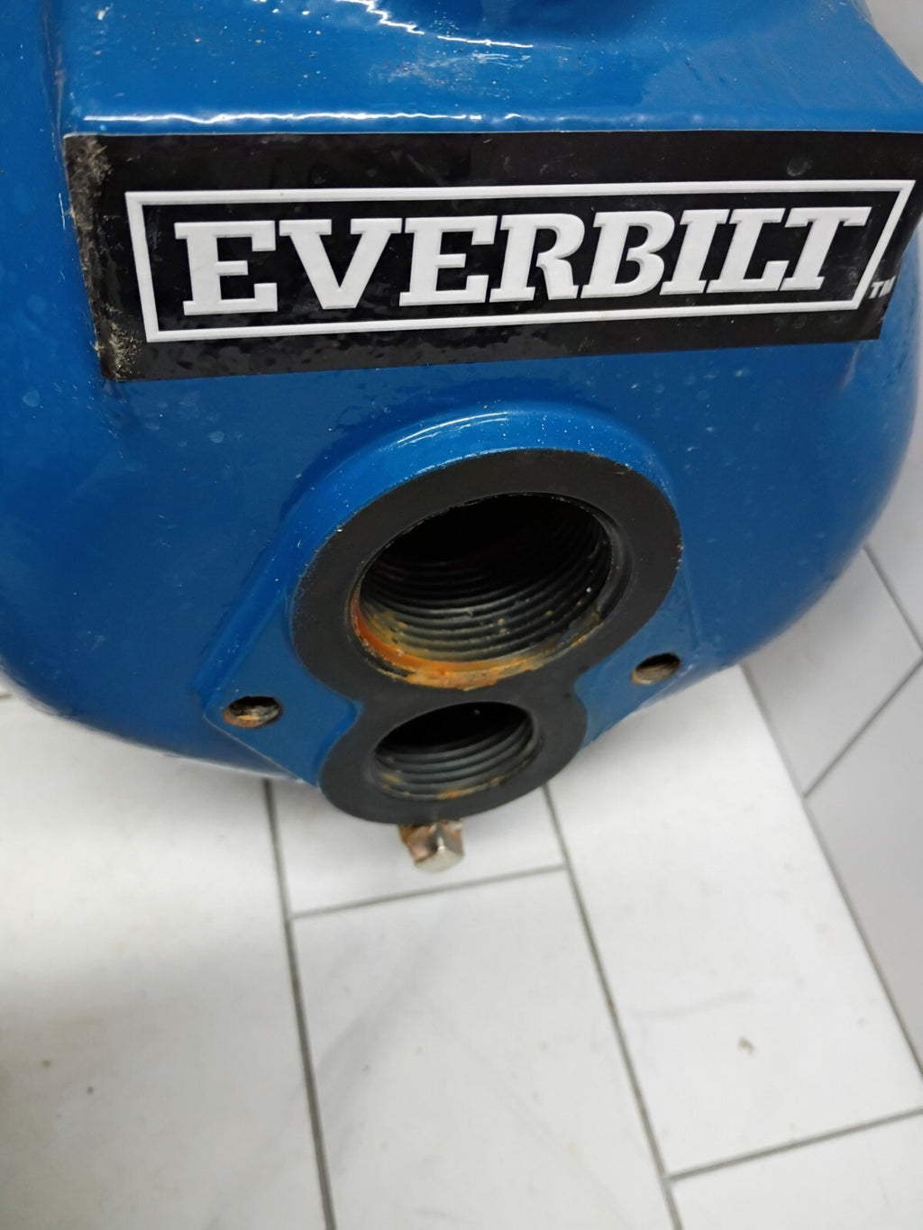Everbilt 1 HP Professional Convertible Jet Pump. Read Description For Parts