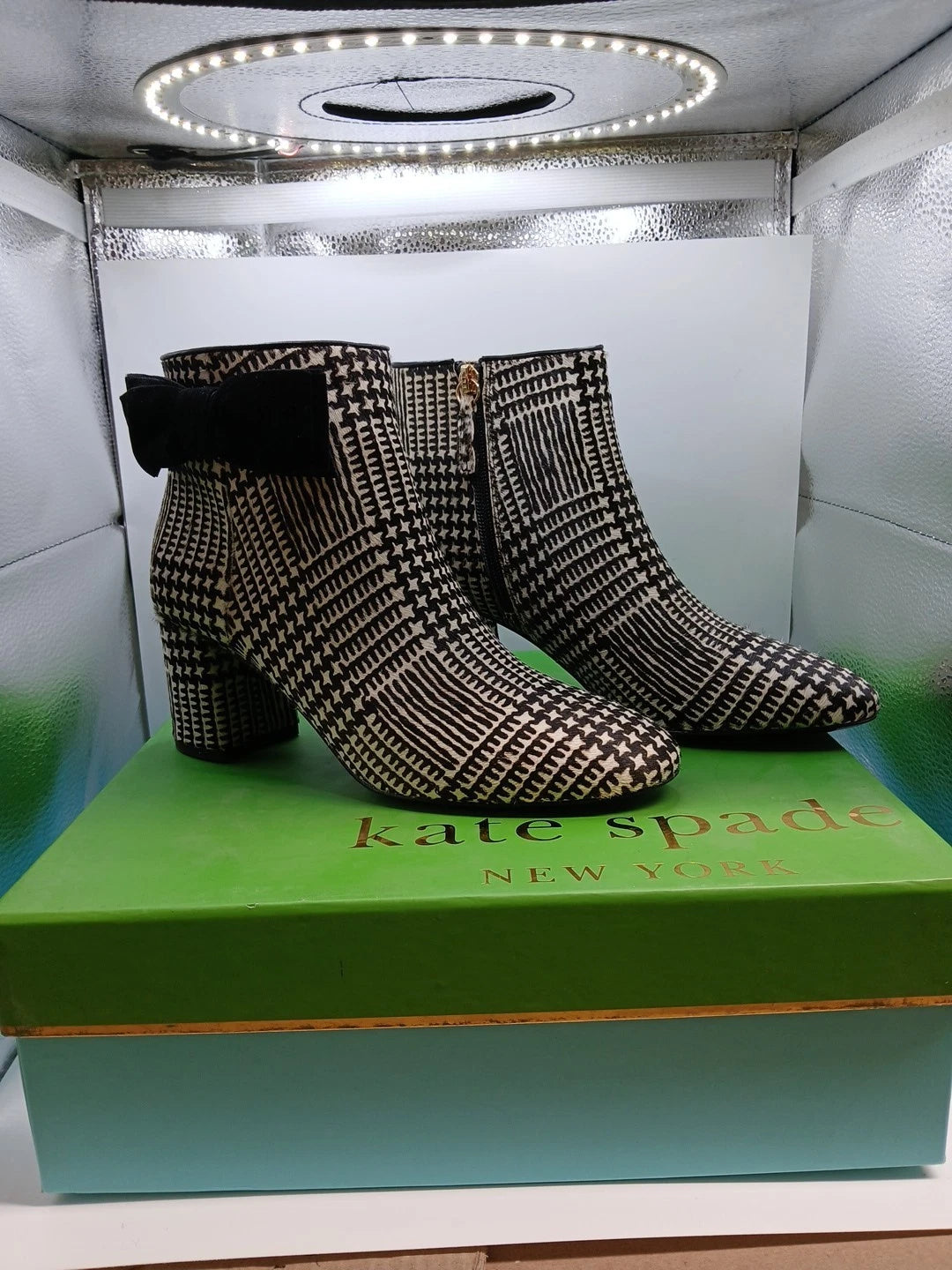 Kate Spade New York Holly ankle boots W/black and white houndstooth Size 7