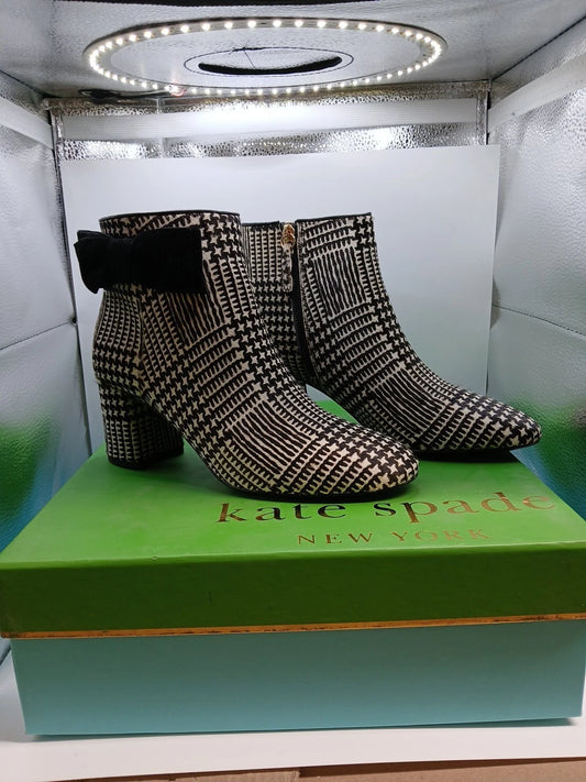 Kate Spade New York Holly ankle boots W/black and white houndstooth Size 7