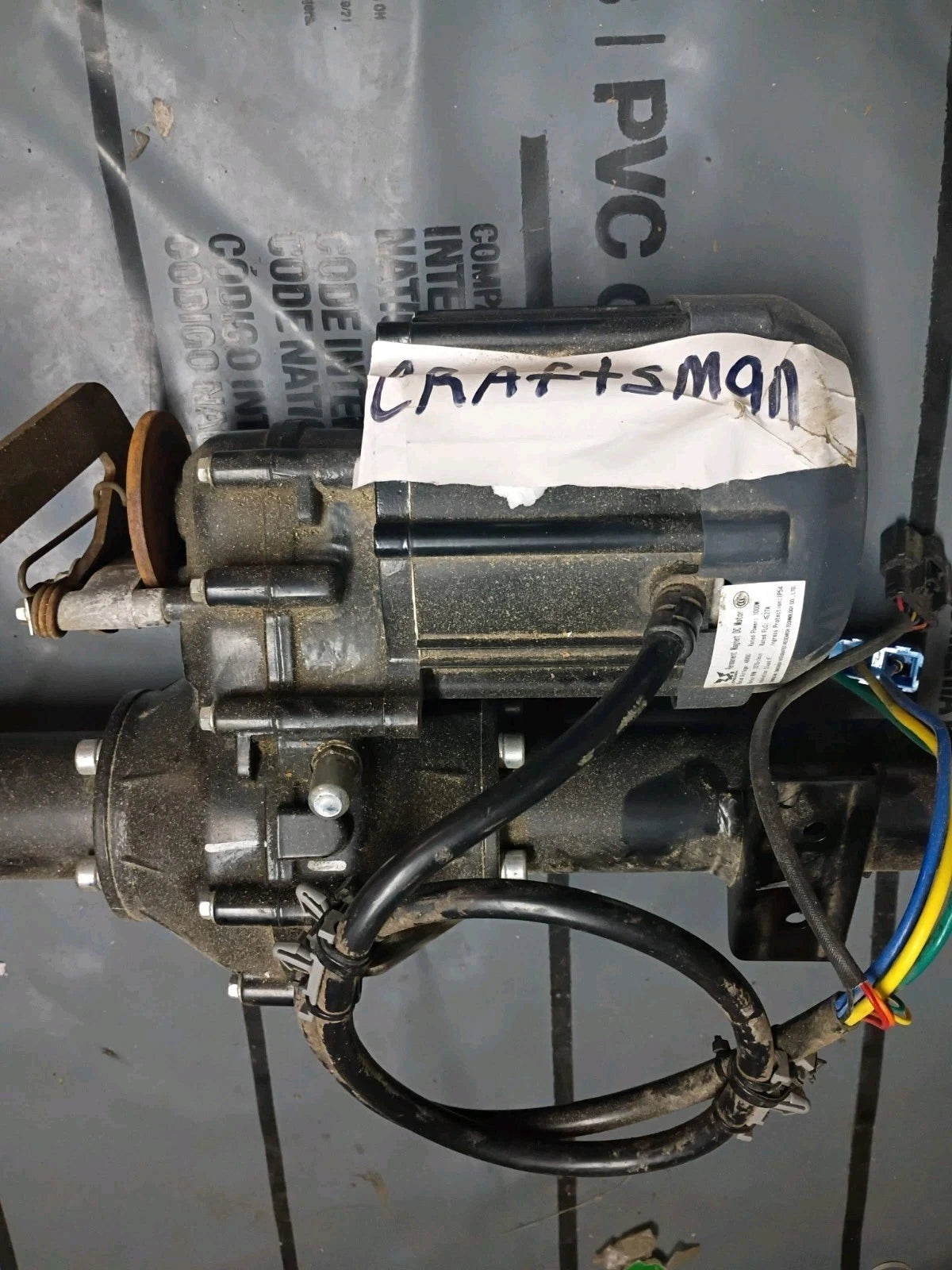 Craftsman- REAR END Transaxle ASSEMBLY 28" Wide Electric Riding Lawn Mower Used