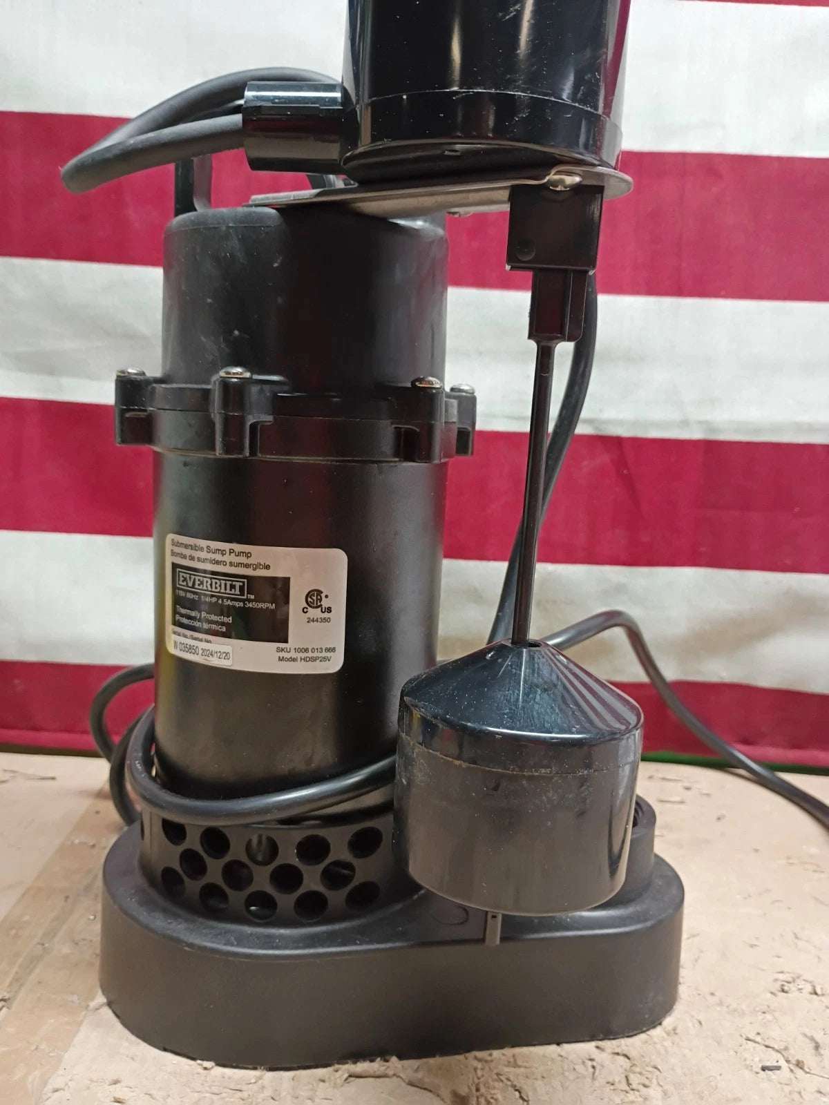 Everbilt HDSP25V 1/4 HP Submersible Sump Pump Thermoplastic, Open Box.