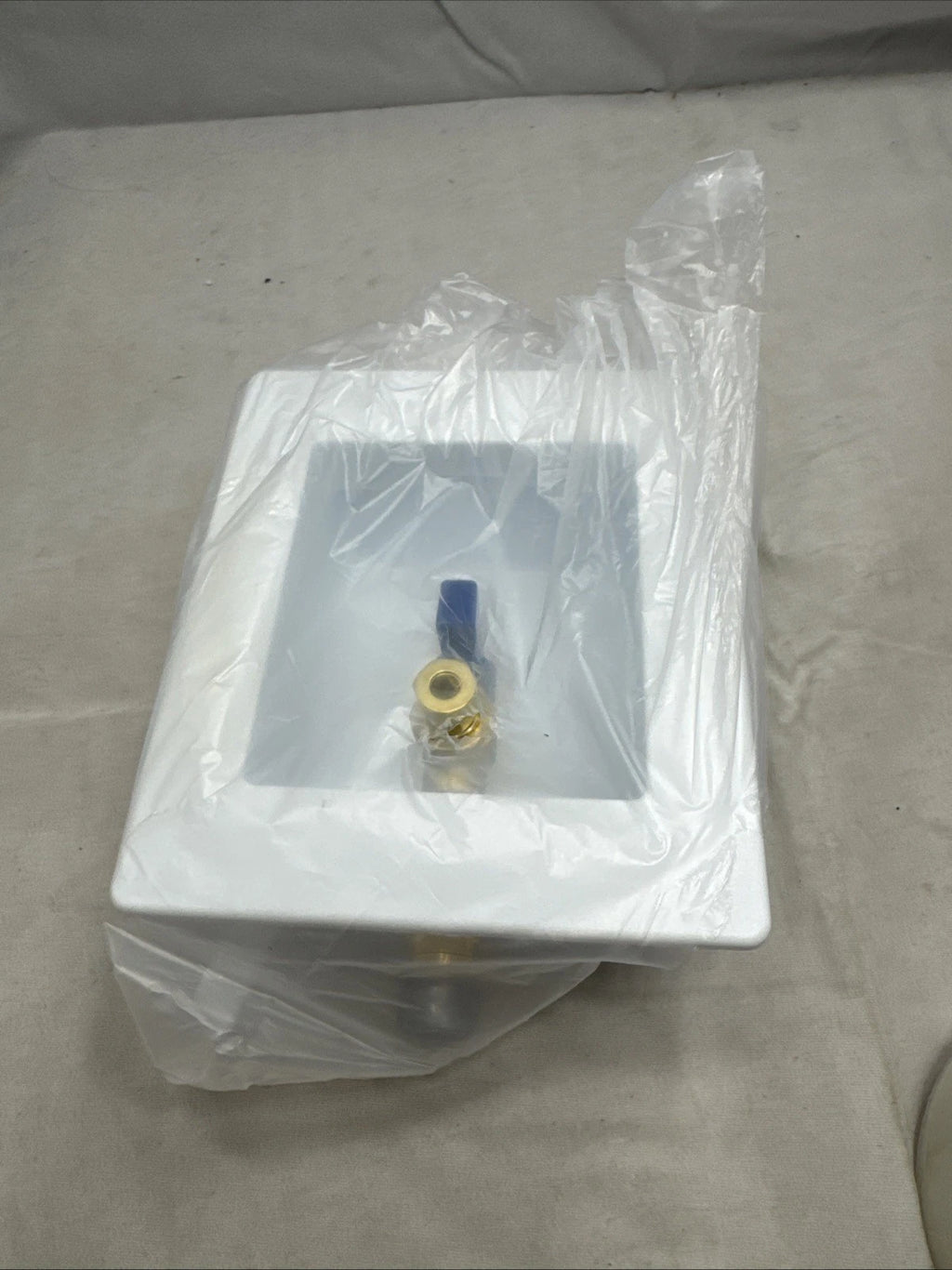 Apollo 1/2 in. Brass PEX-A Barb Icemaker Outlet Box EPXBOXIM