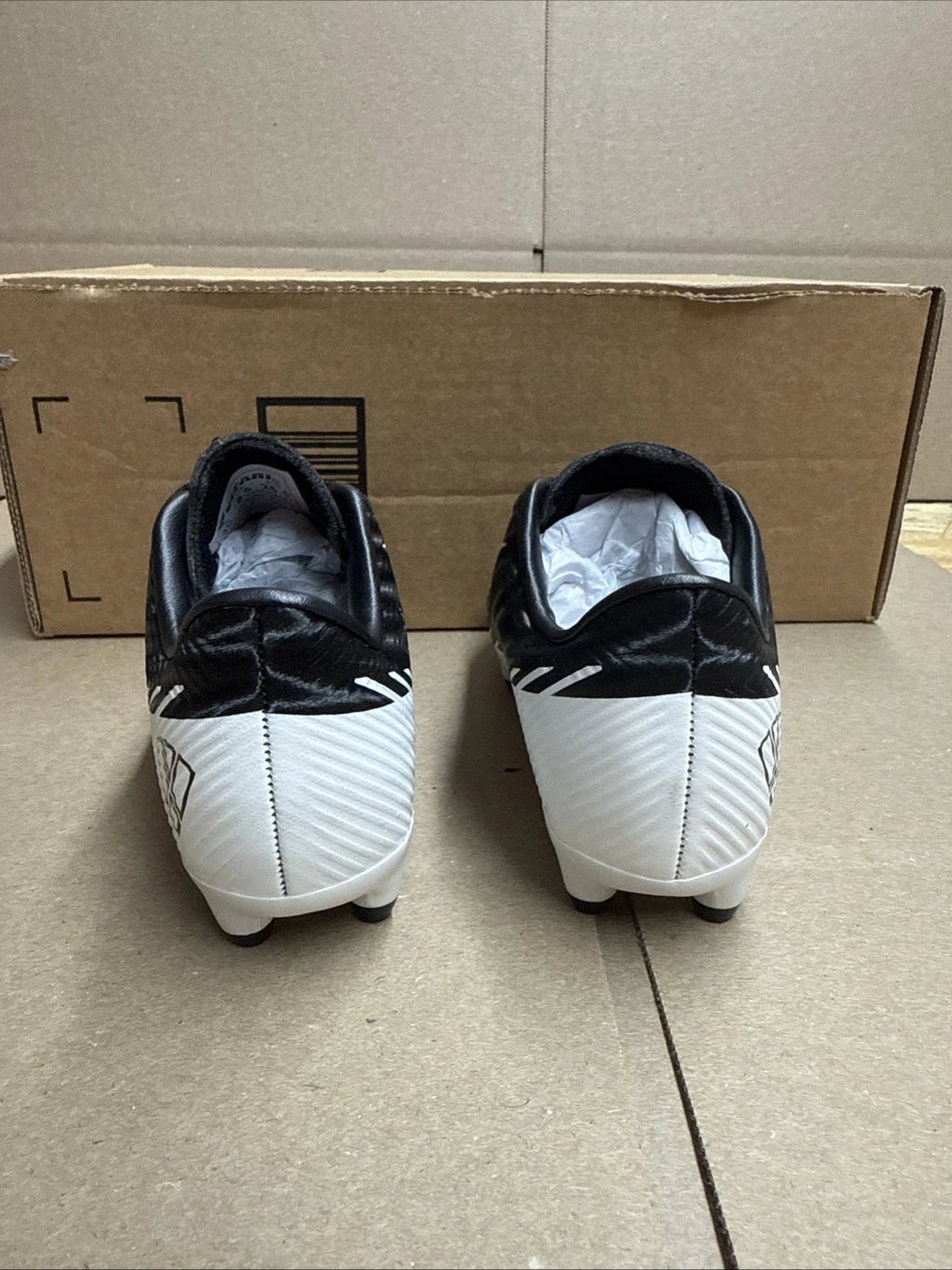 VIZARI unisex youth FG Soccer cleats Futbol Shoes Black White Size 9