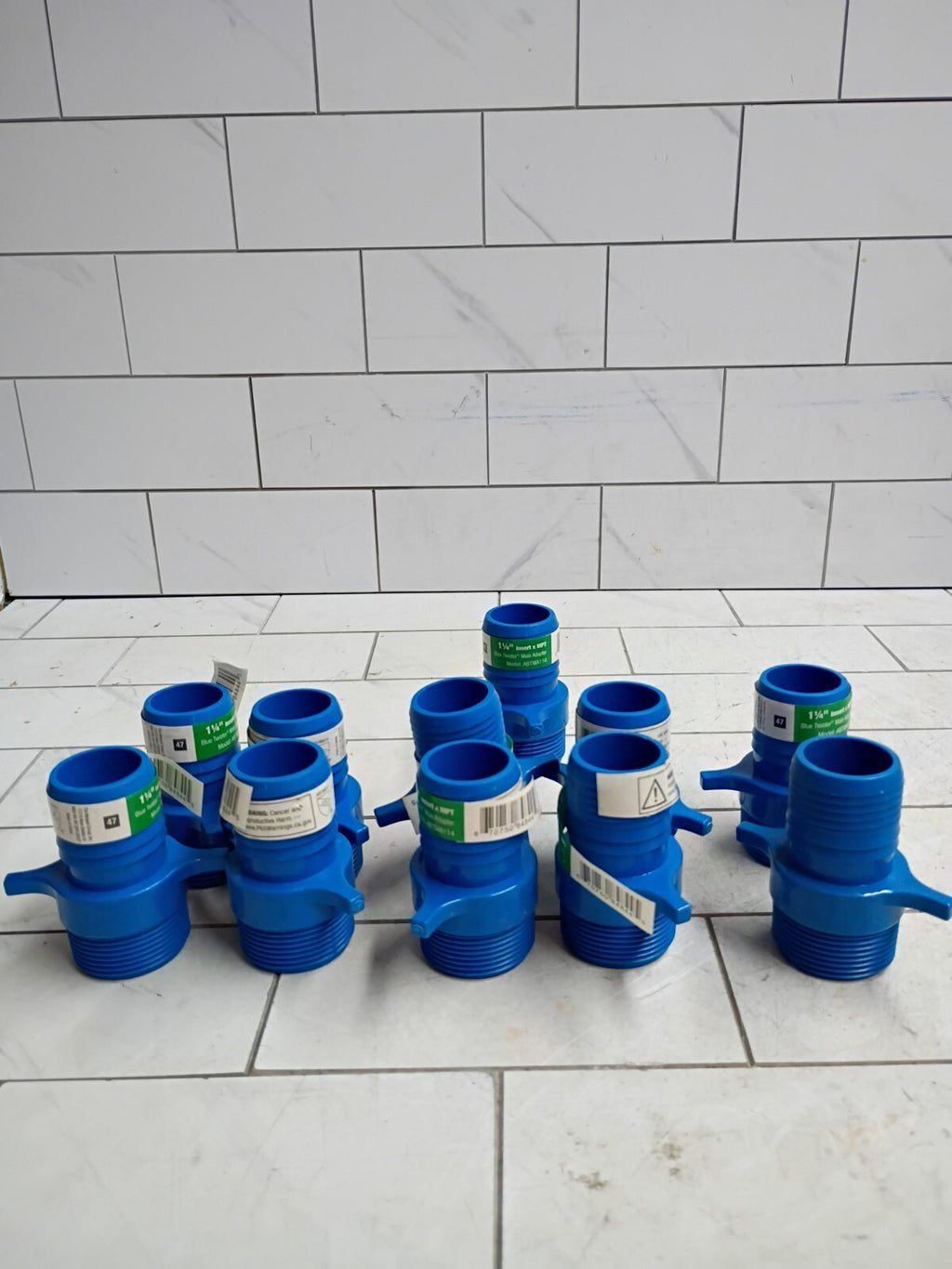 11pk Apollo Blue Twister Male Adapters 1-1/4" Insert x MPT ABTMA114 Open Box