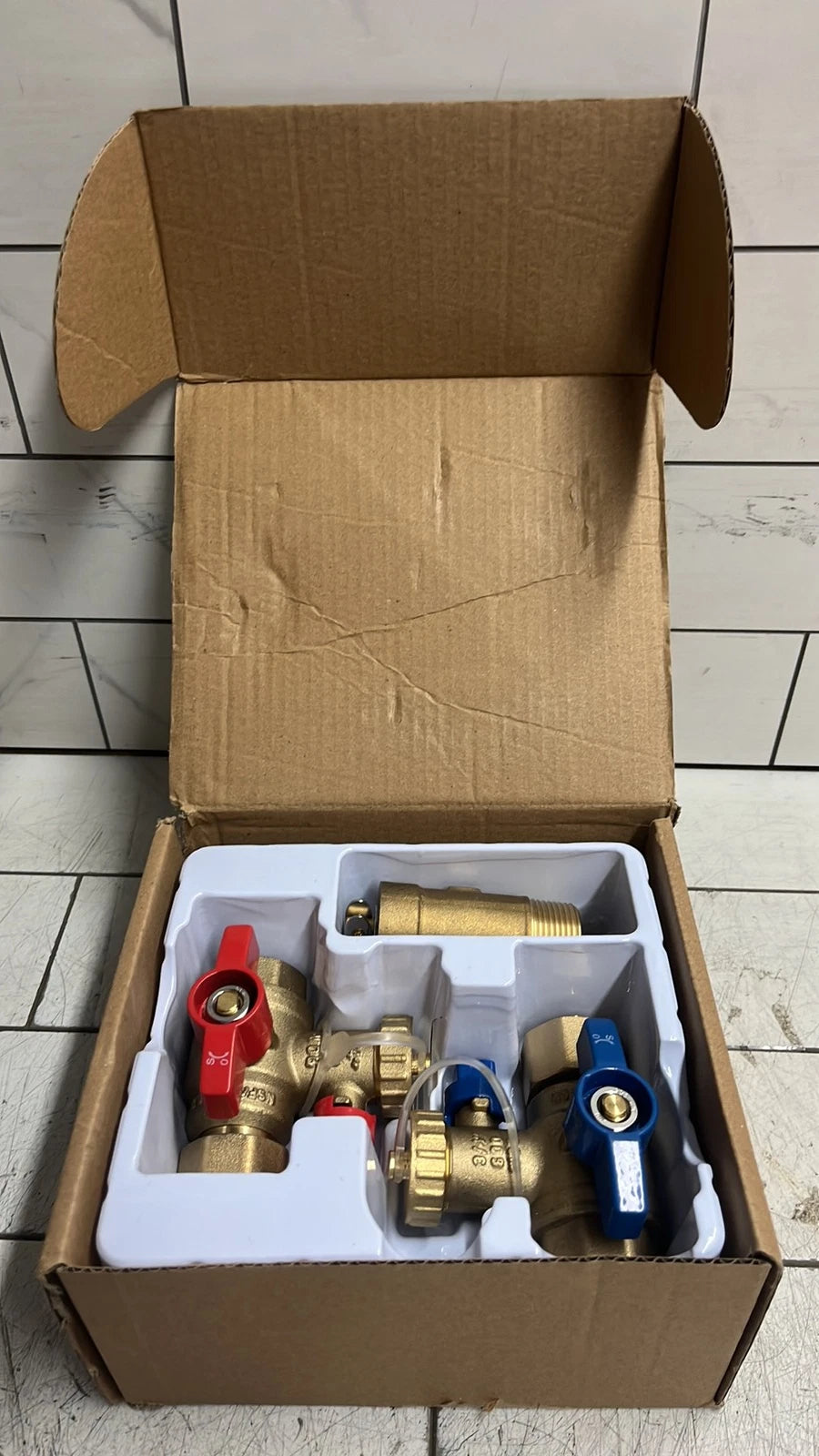 Rheem RTG20326 Brass Service Valve Kit 3/4" FIP Union x FIP, tankless OB