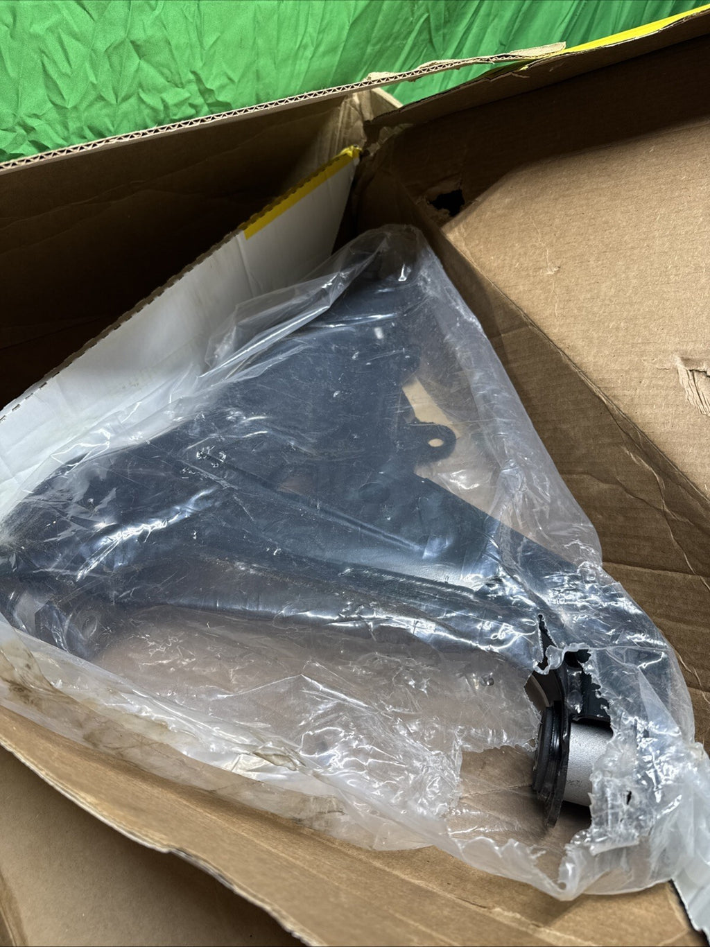 RK620464 Moog Control Arm Front Passenger Right Side Lower for Chevy Olds Hand