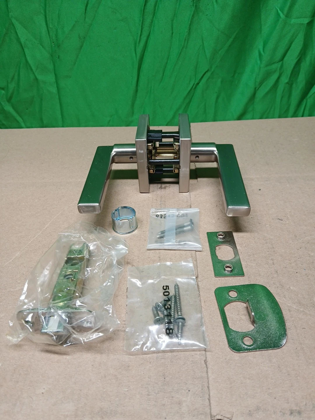 Kwikset 730HFLSQTV1 Halifax Privacy Door Lever Set 97300-894 Satin Nickel