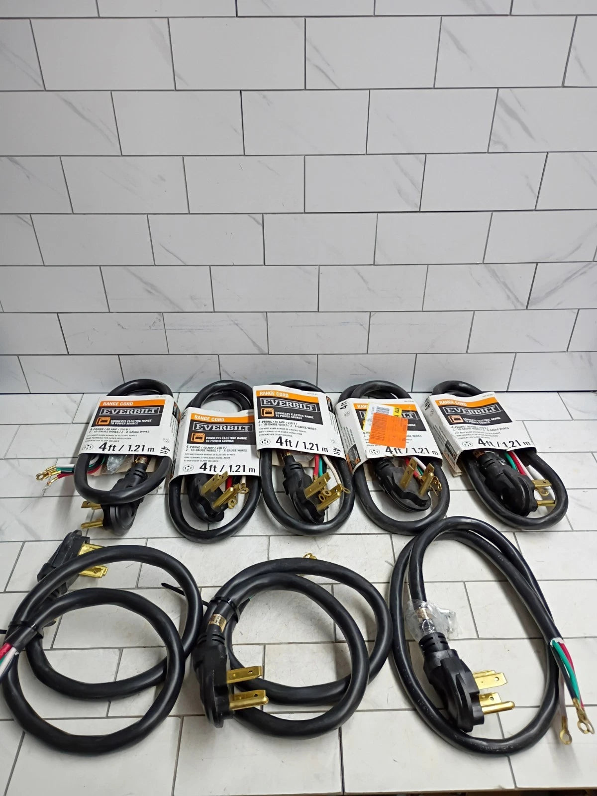 8pk Everbilt 4 ft. 4-Prong 40 Amp Range Cord 1004 078 427 Open Box