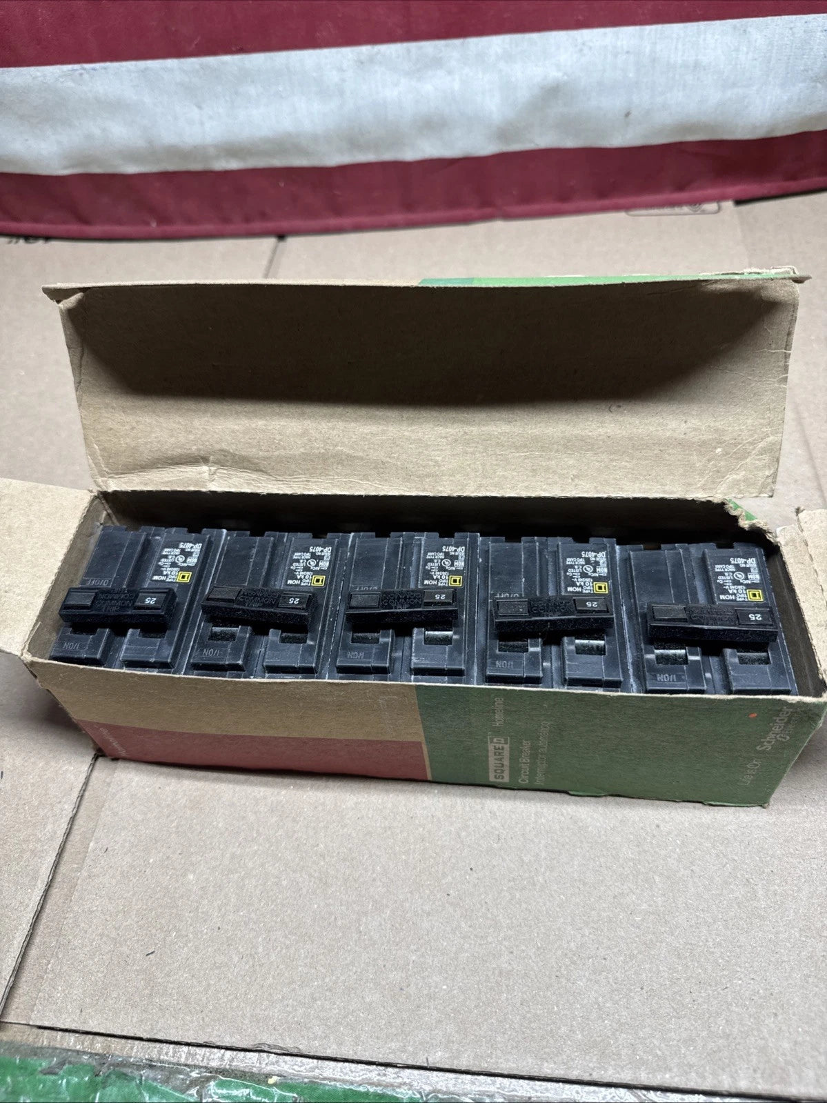 Lot of 5 Square D HOM225 25A 2-Pole Circuit Breaker Homeline Plug-On 120/240V ,,
