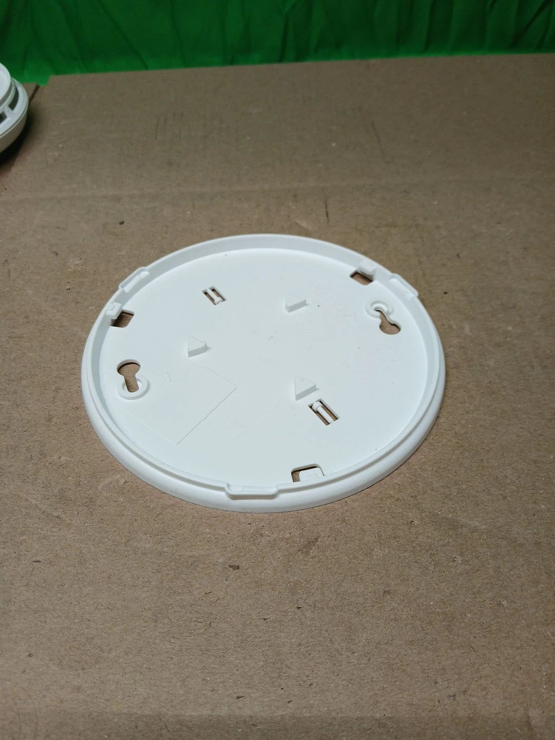 First Alert BRK 1046740 Smoke Alarm Slim Profile Design NEW OPEN BOX