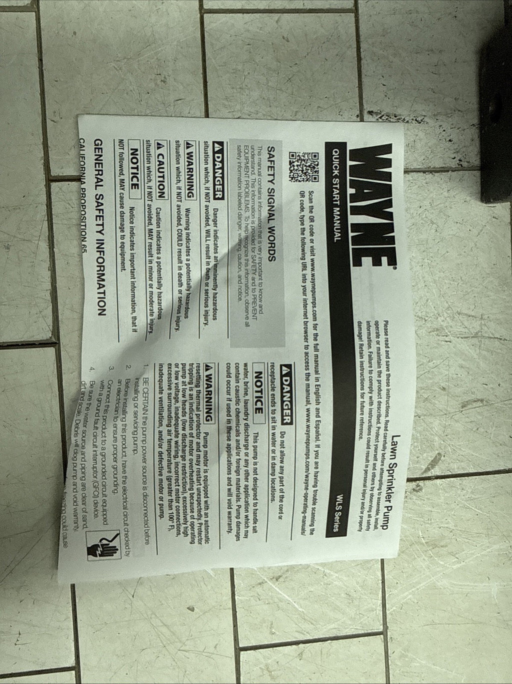 Wayne WLS150 1-1/2 HP Cast Iron Quick-Prime Lawn-irrigation Sprinkler Pump. NOB