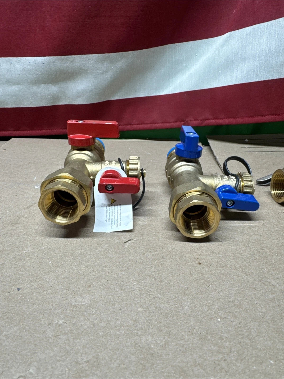 Press 3/4'' Lead Free Tankless Water Heater Isolation Valve Kit w/ Relief Valve