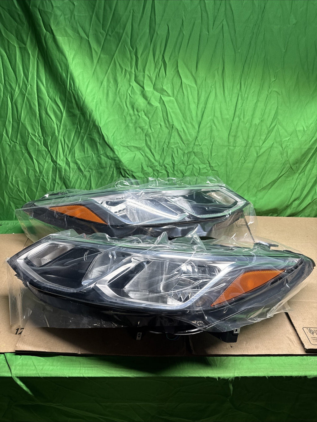 For 2016-2019 Chevy Cruze FACTORY  1pair Headlight Assembly Side 16 17 18 19