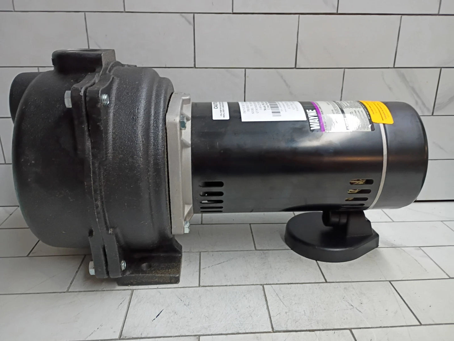 Wayne WLS150 1-1/2HP 230V Cast iron Lawn Irrigation Sprinkler pump New Open Box