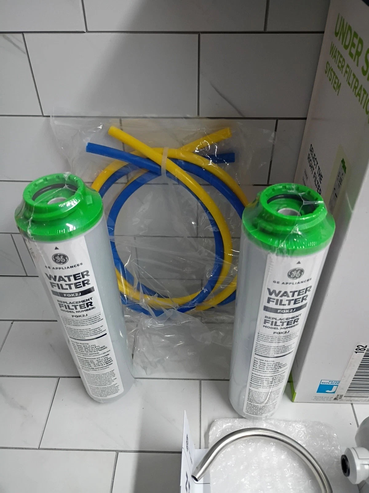 GE Under Sink Dual Stage Water Filtration System with Faucet GXK255TBN