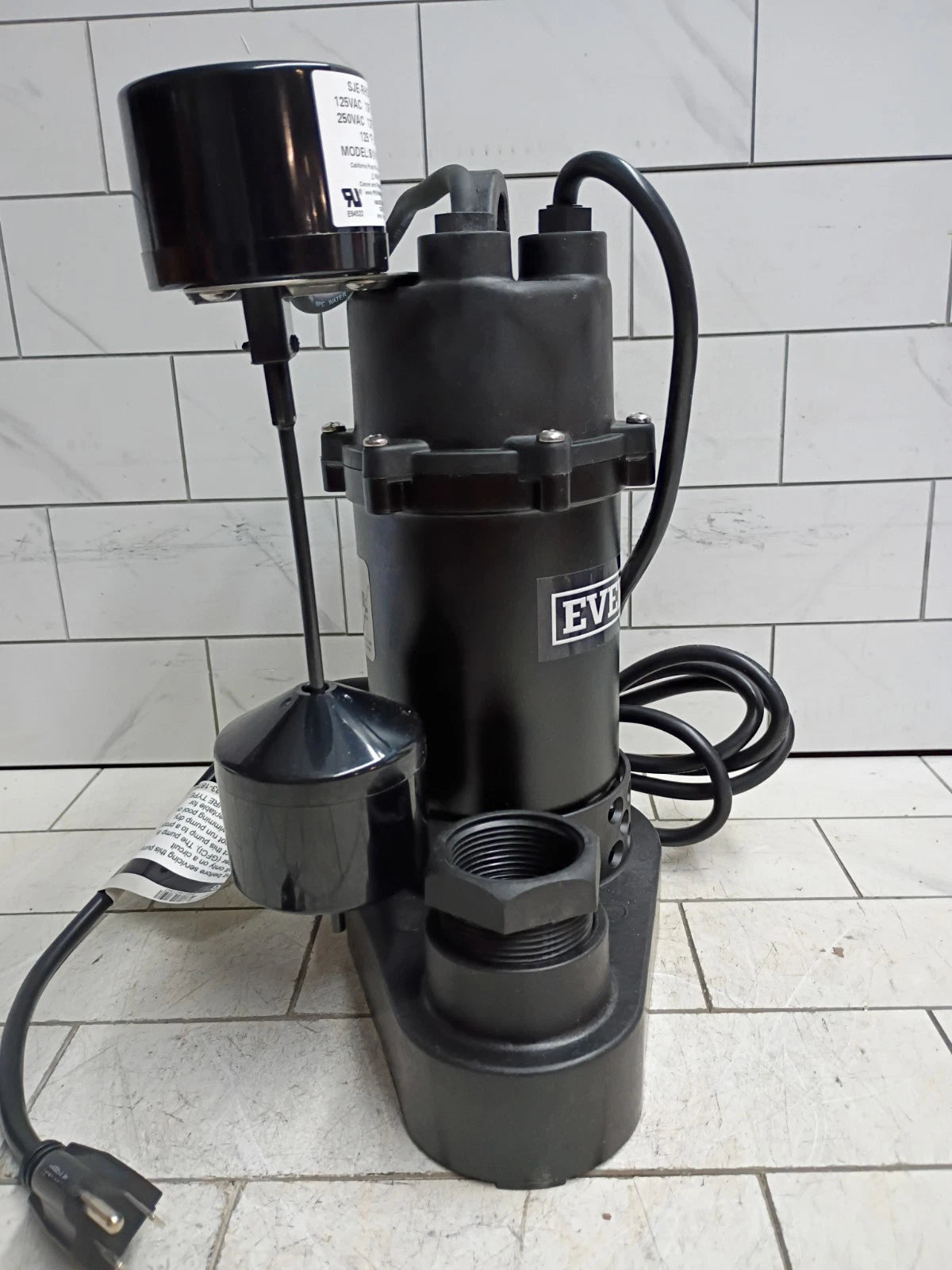 Everbilt HDSP25V 1/4 HP Aluminum Submersible Sump Pump Vertical Float Switch