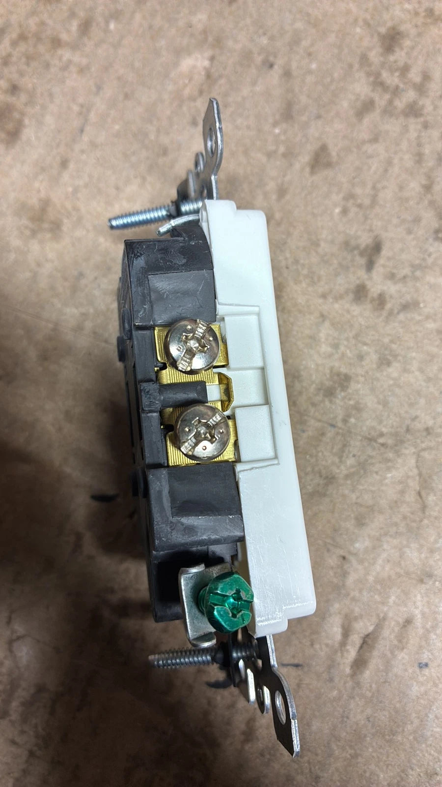 2Pack Of 10 Leviton Decora 15 Amp 125V Duplex Receptacle, White 5325-WMP