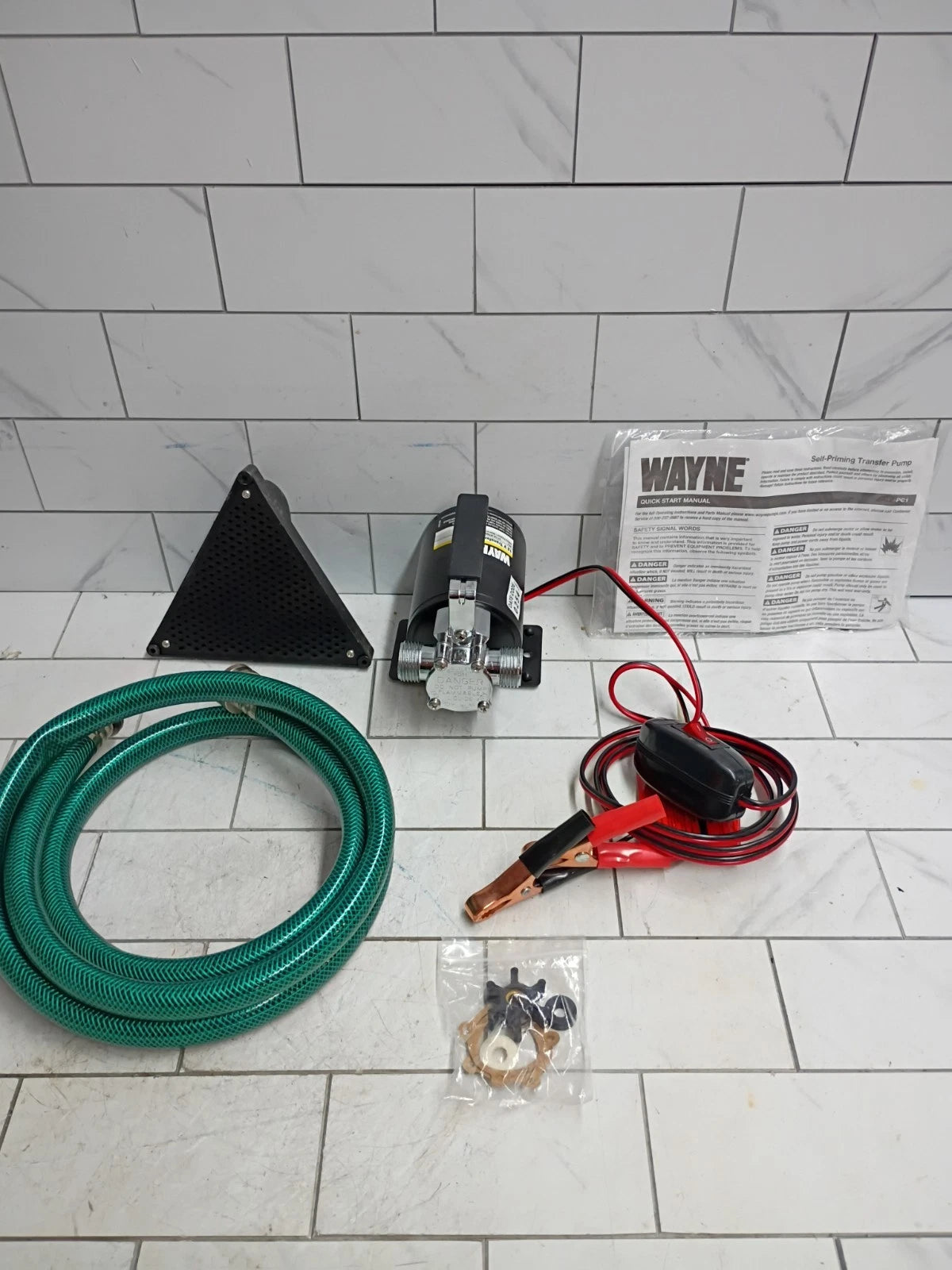 Wayne PC1-12V Multi-Use Pump Transfer 350 Gallons Per Hour 57716-WYN1 Open Box