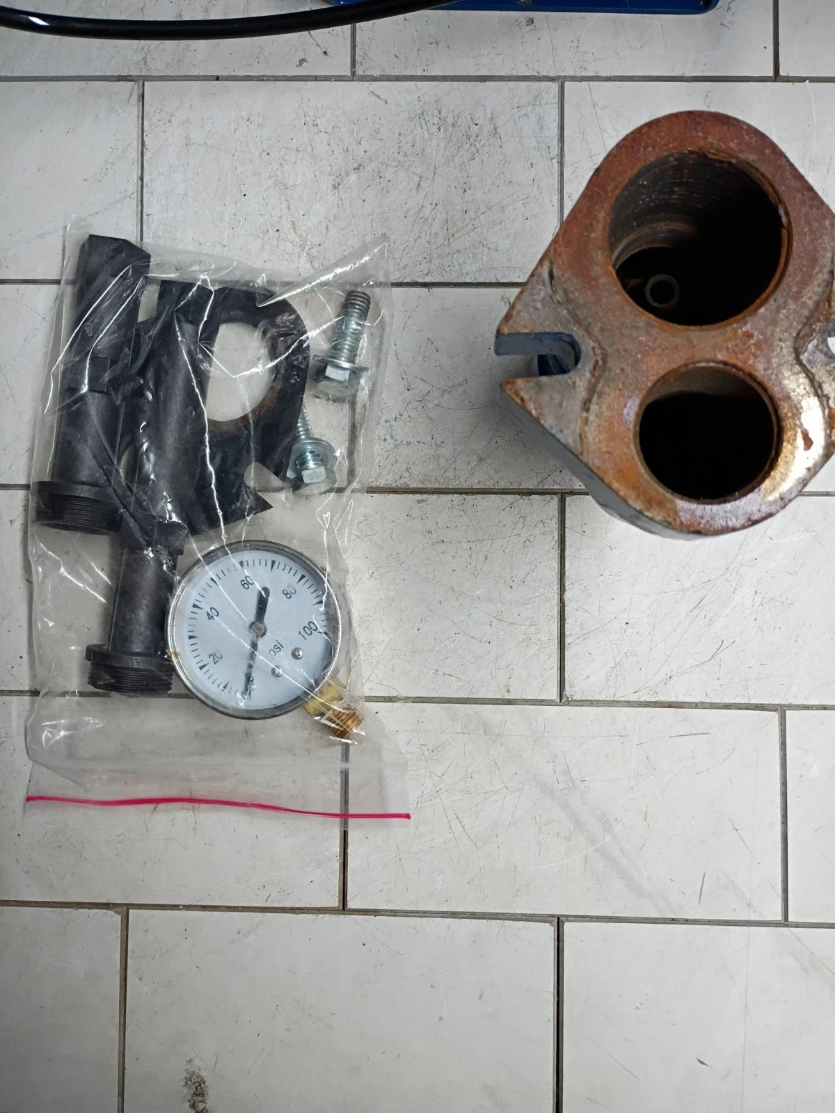 Everbilt 1 HP Professional Convertible Jet Pump. Read Description For Parts