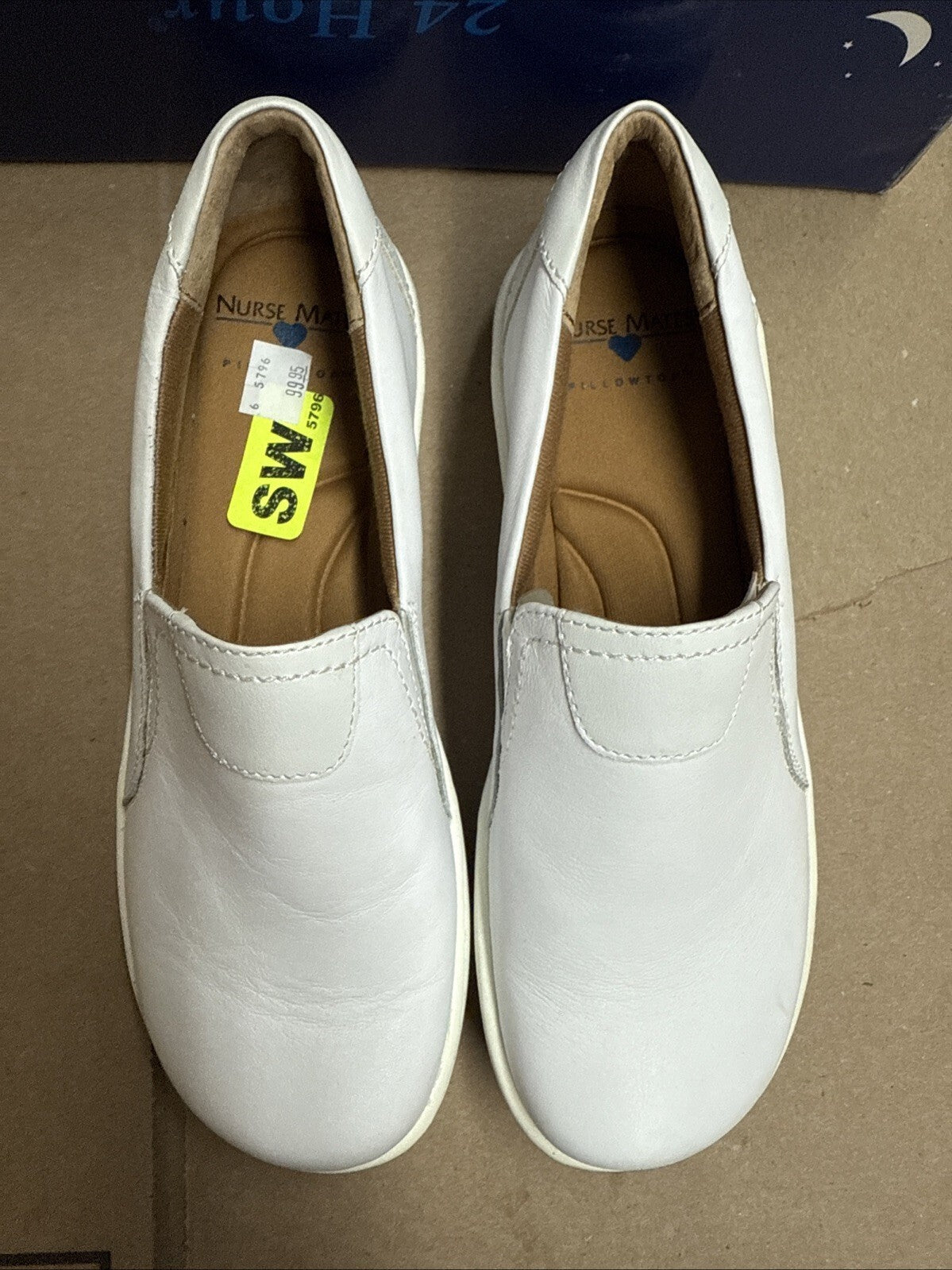 Nurse Mates Women's Slip-On Meredith Slip-Resistant Leather White Size 5.5M