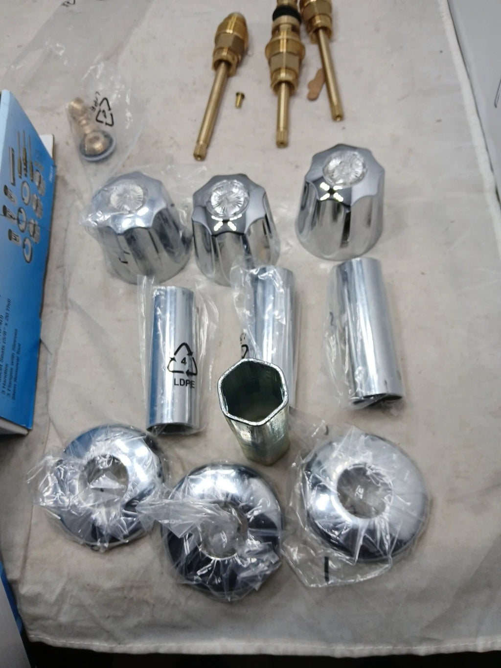 (1) Danco 39617 Tub/Shower Remodeling Kit for Gerber - CHROME (NEW OPEN BOX)