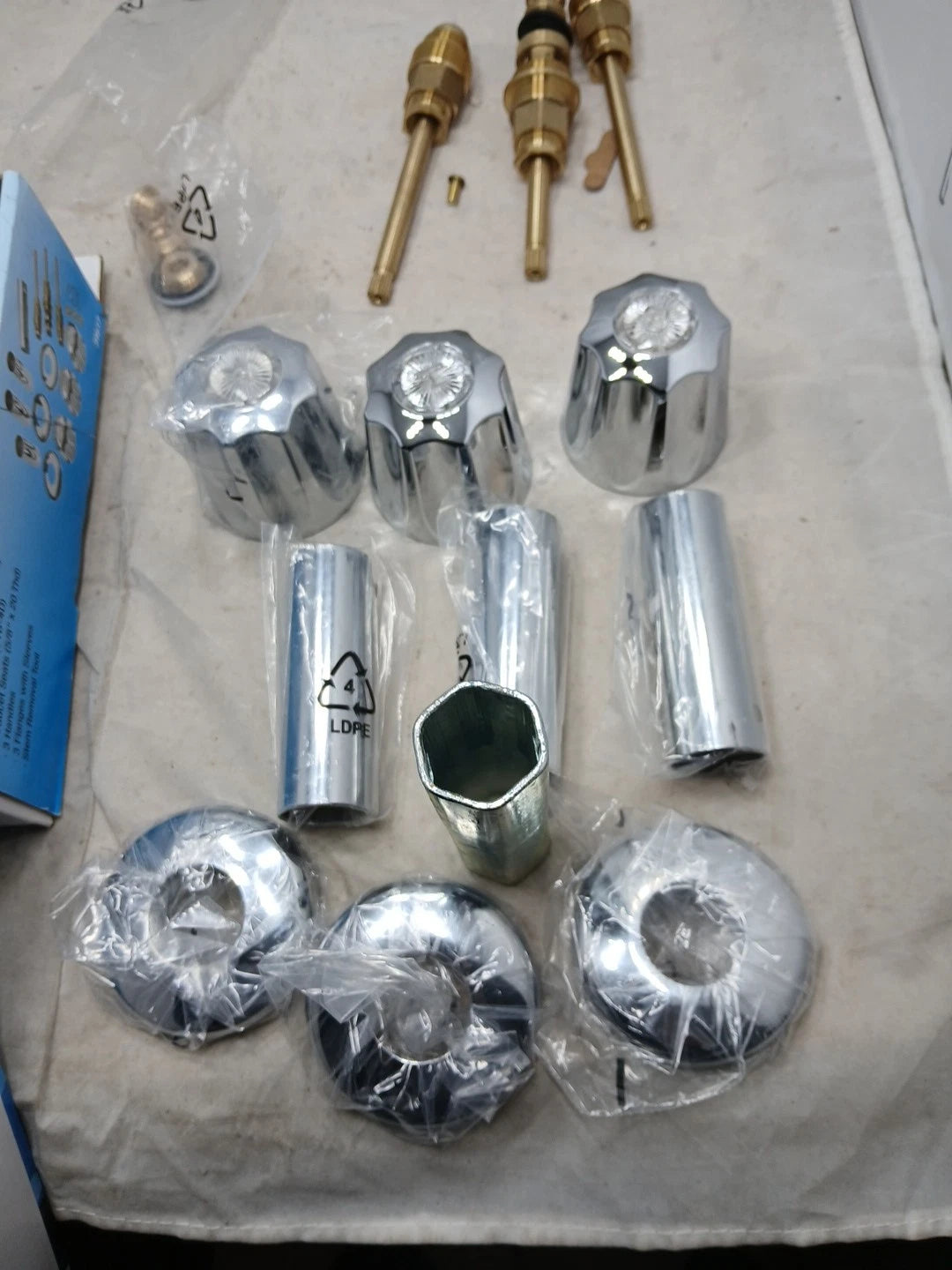 (1) Danco 39617 Tub/Shower Remodeling Kit for Gerber - CHROME (NEW OPEN BOX)