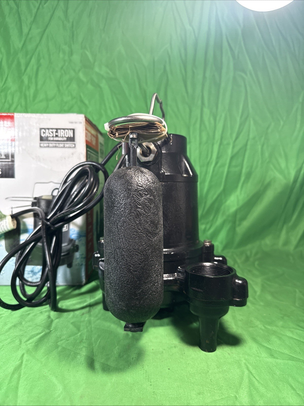 Everbilt 1/2 HP Cast Iron Sump Pump Model # HDS50 OPEN BOX.