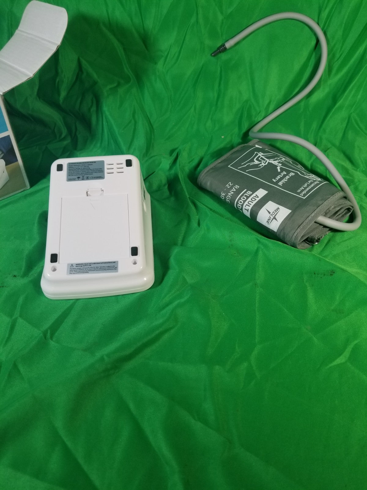 New Medline Blood Pressure Unit  Adult One Button Operation MDS4001LAT LARGE