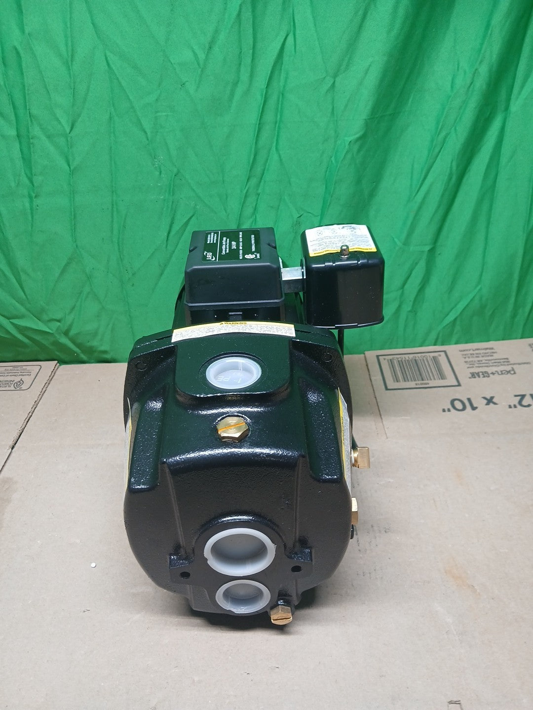 LEO3/4 HP 115/230-Volt Cast Iron Convertible Jet Pump NEW OPEN BOX