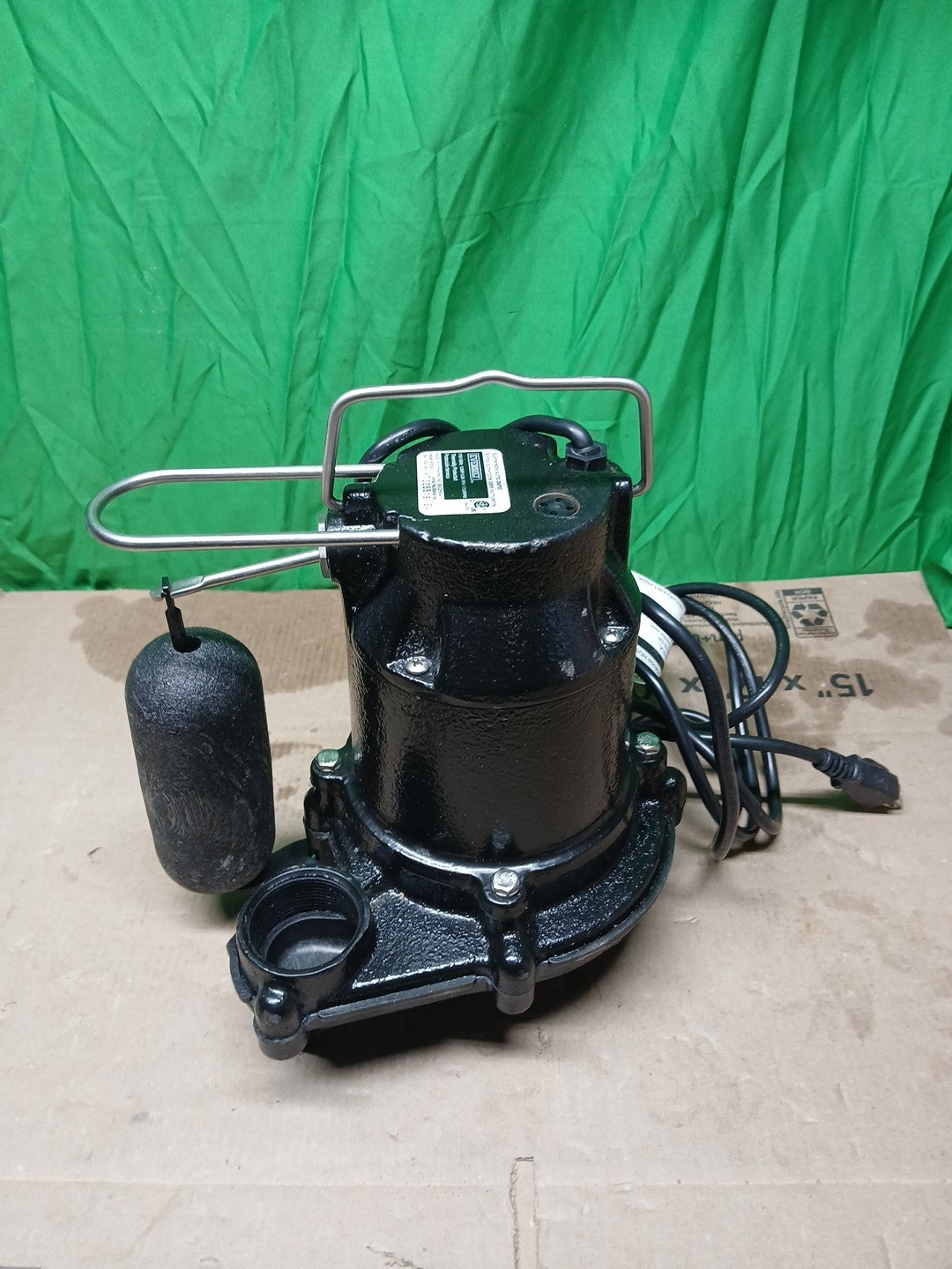 Everbilt 1/3 HP Cast Iron Submersible Sump Pump USED.